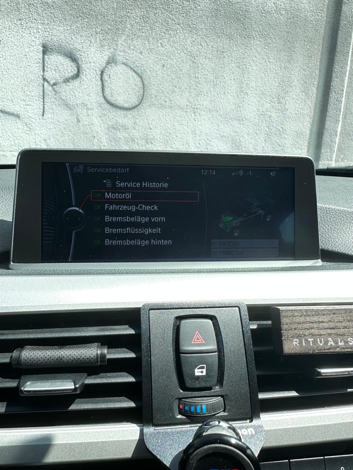 BMW 320i xDrive Steptronic-image-9