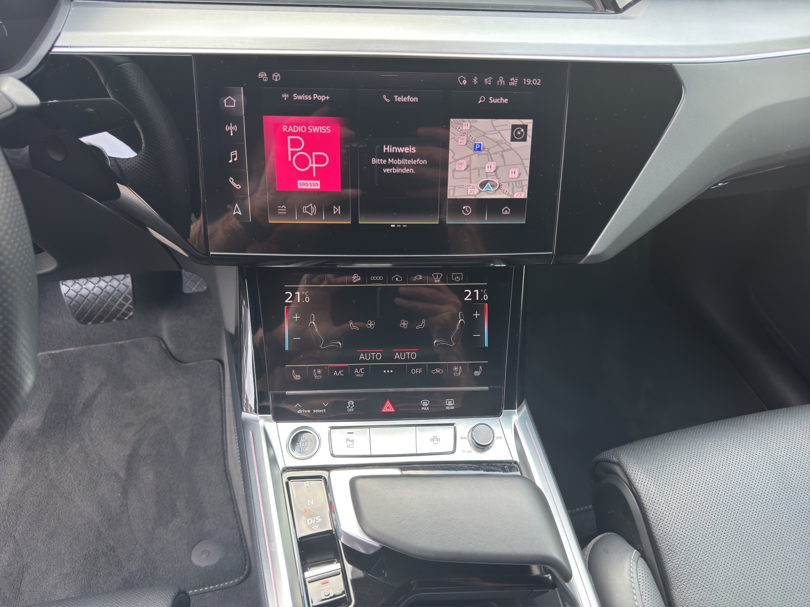 AUDI e-tron SB 55 quattro-image-11