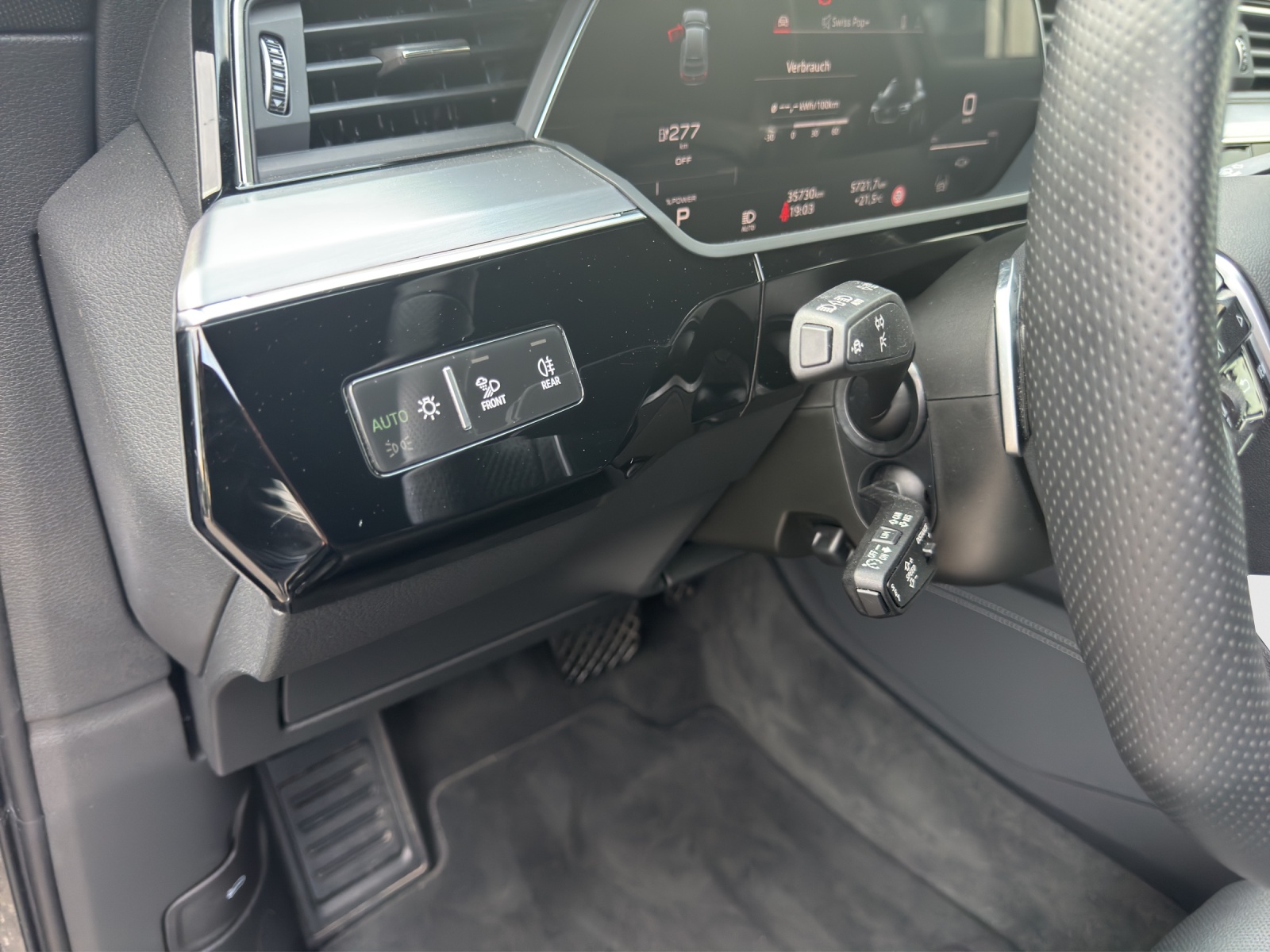 AUDI e-tron SB 55 quattro-image-15
