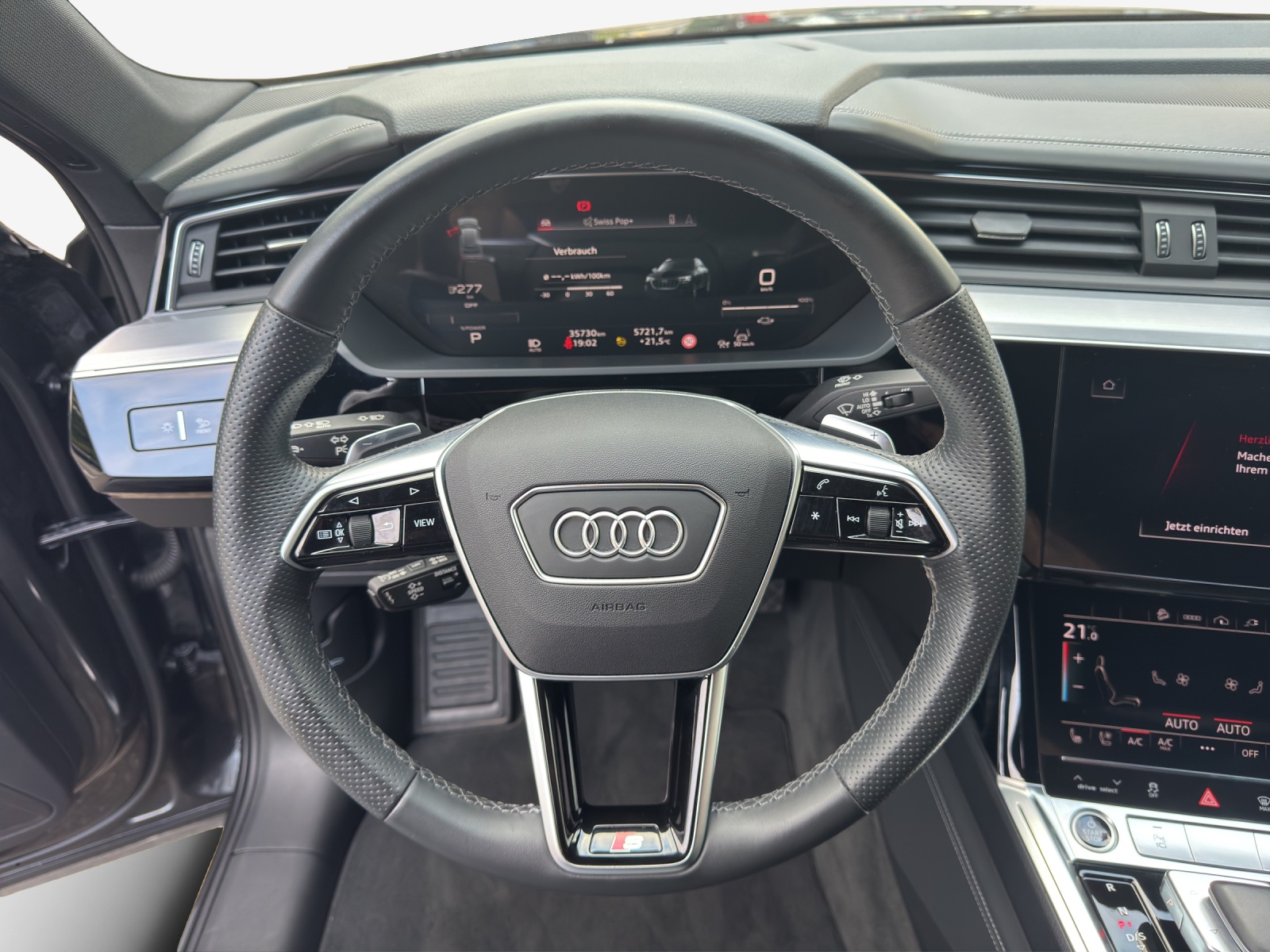 AUDI e-tron SB 55 quattro-image-10