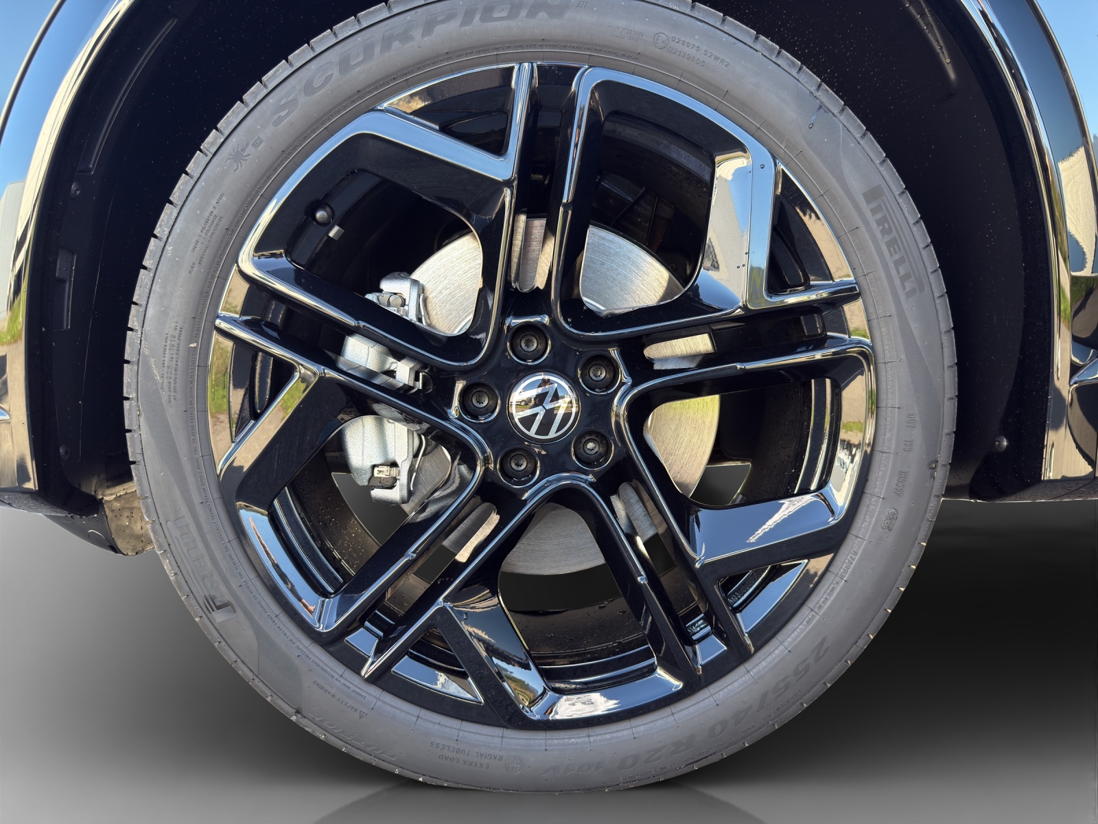 VW Tiguan 2.0 TSI DSG R-Line 4Motion-image-14