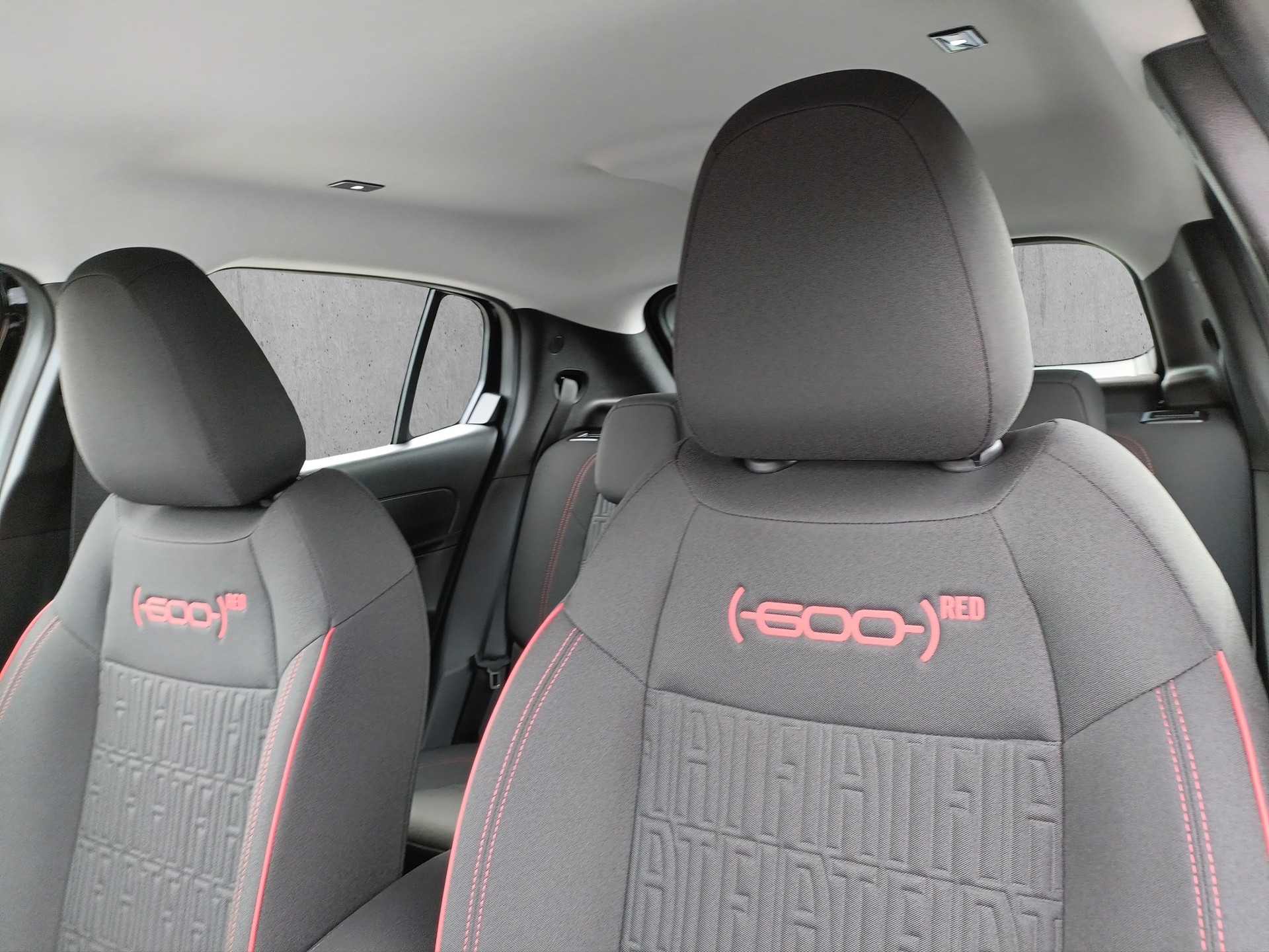 FIAT 600e Red-image-12