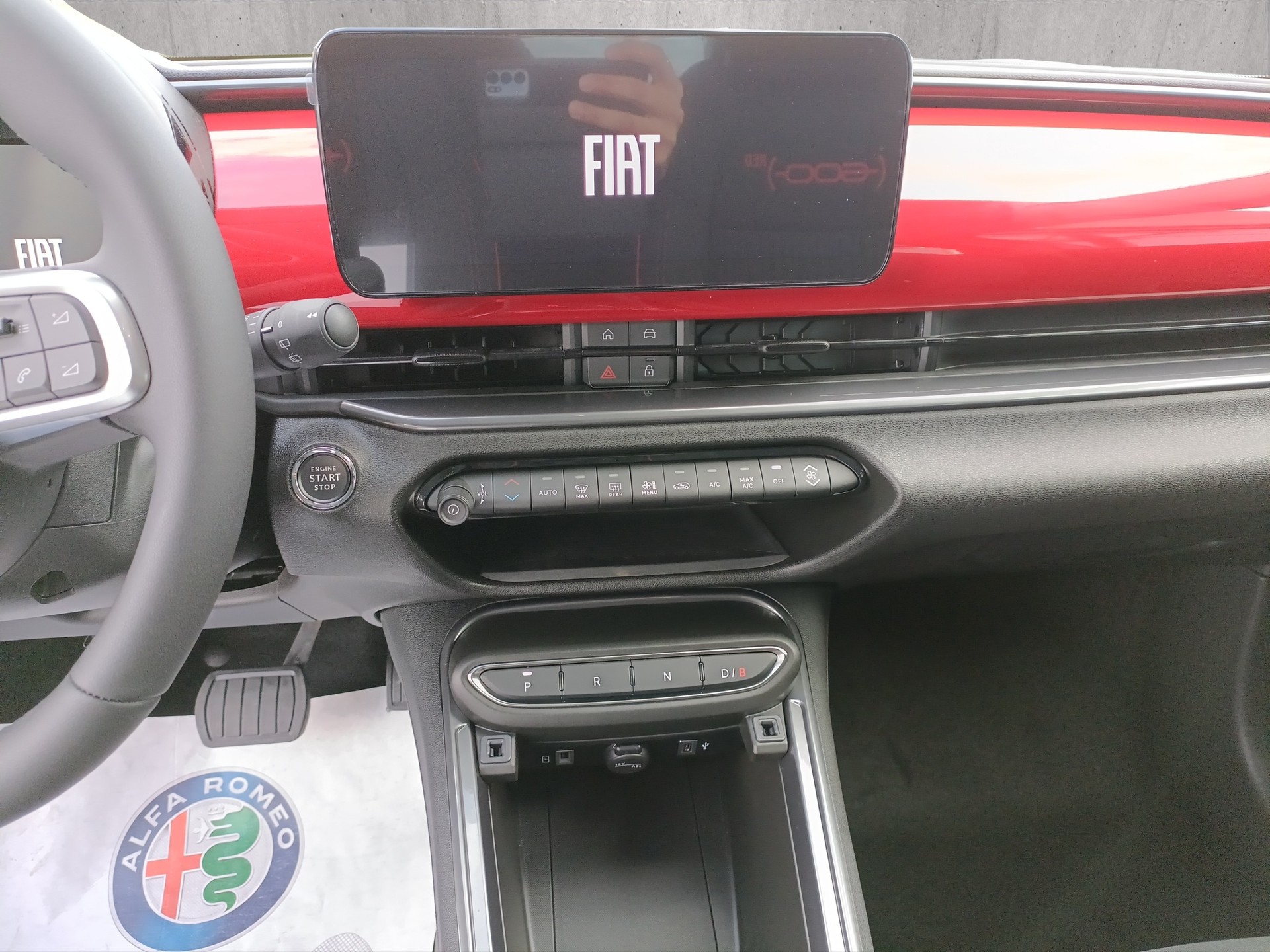 FIAT 600e Red-image-9