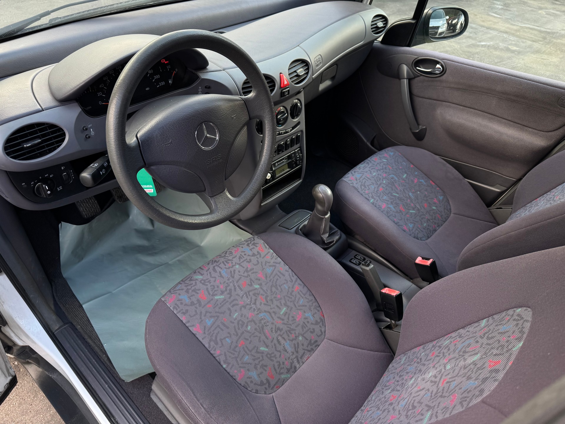 MERCEDES-BENZ A 140 Classic-image-10