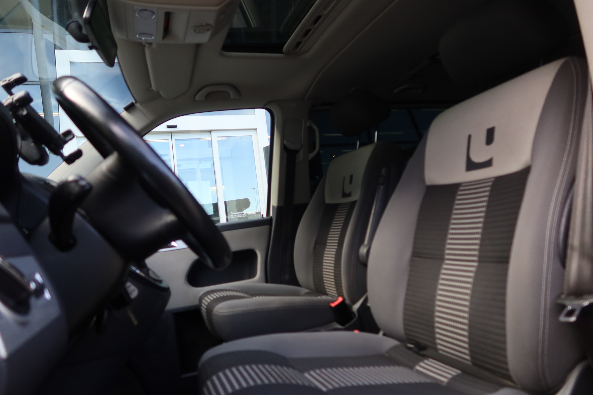 VW Multivan Comf. 2.5TDI 4M-image-6