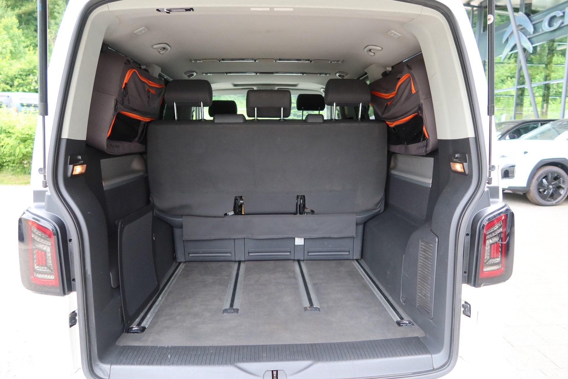 VW Multivan Comf. 2.5TDI 4M-image-7