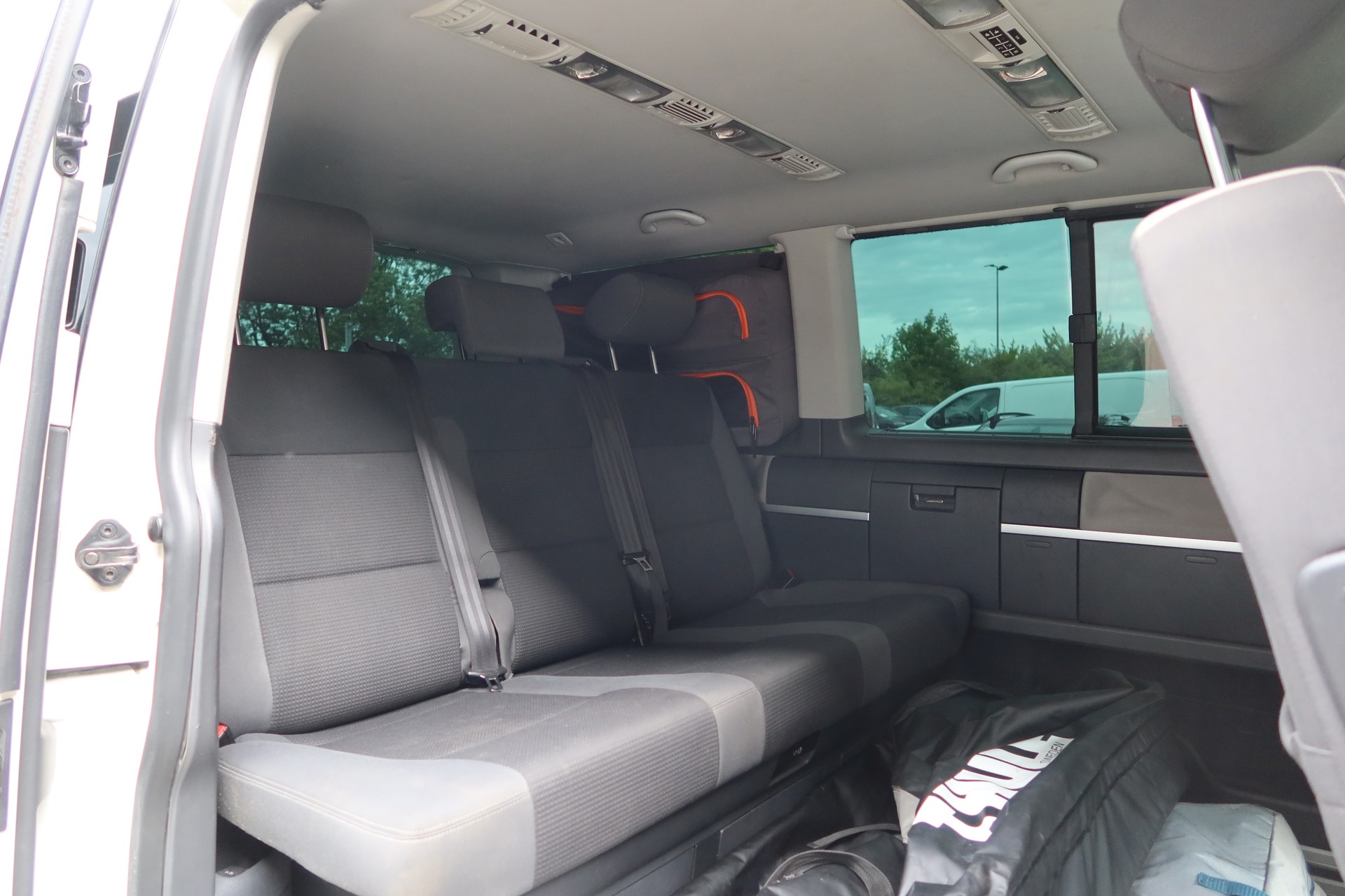 VW Multivan Comf. 2.5TDI 4M-image-11