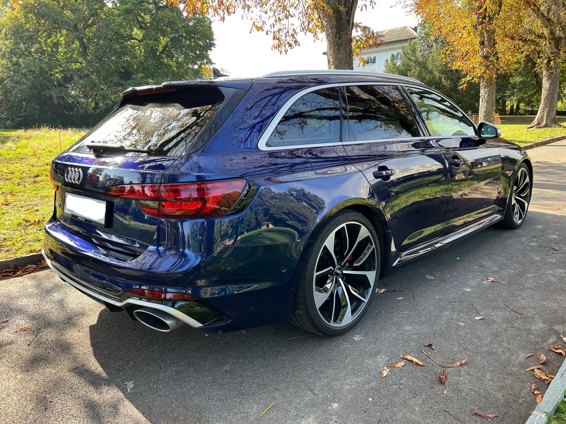 AUDI RS4 Avant 2.9 TFSI quattro tiptronic-image-5