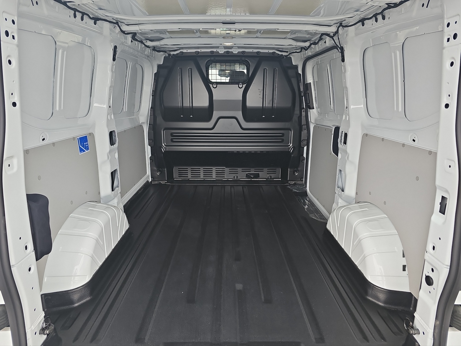 VW e-Transporter 70 kWh-image-14