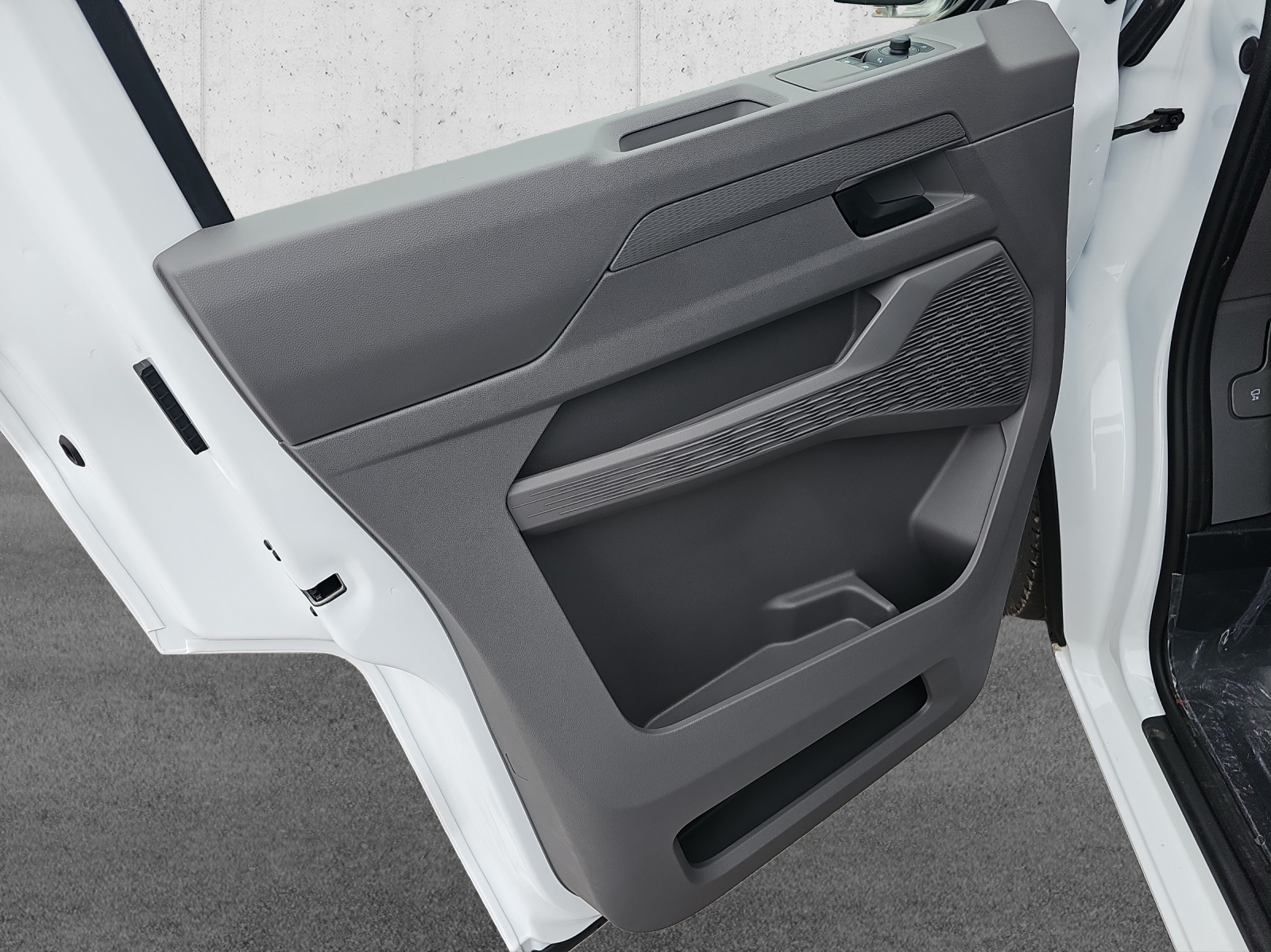 VW e-Transporter 70 kWh-image-11