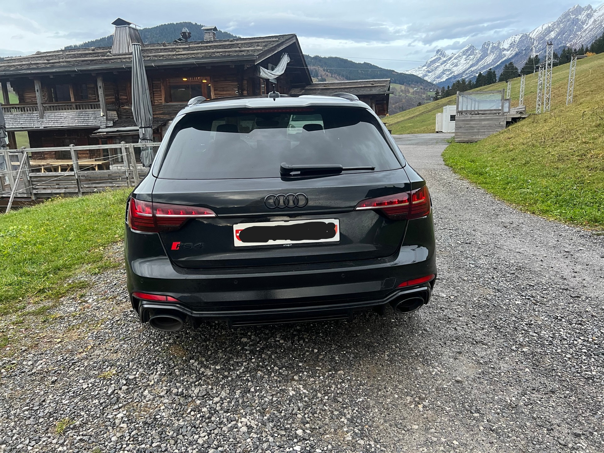 AUDI RS4 Avant 2.9 TFSI quattro tiptronic-image-4