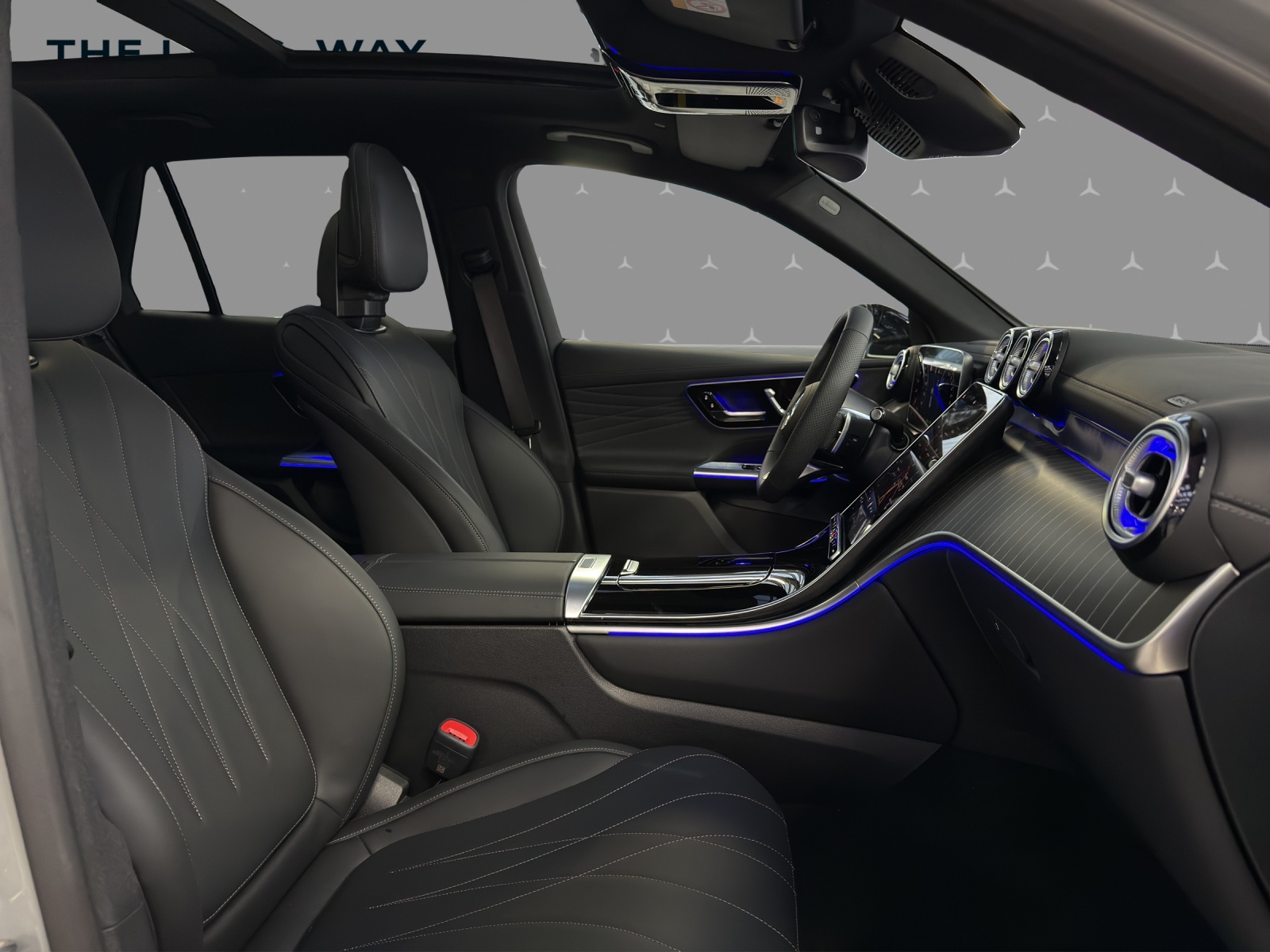 MERCEDES-BENZ GLC 300 e 4Matic 9G-Tronic-image-14