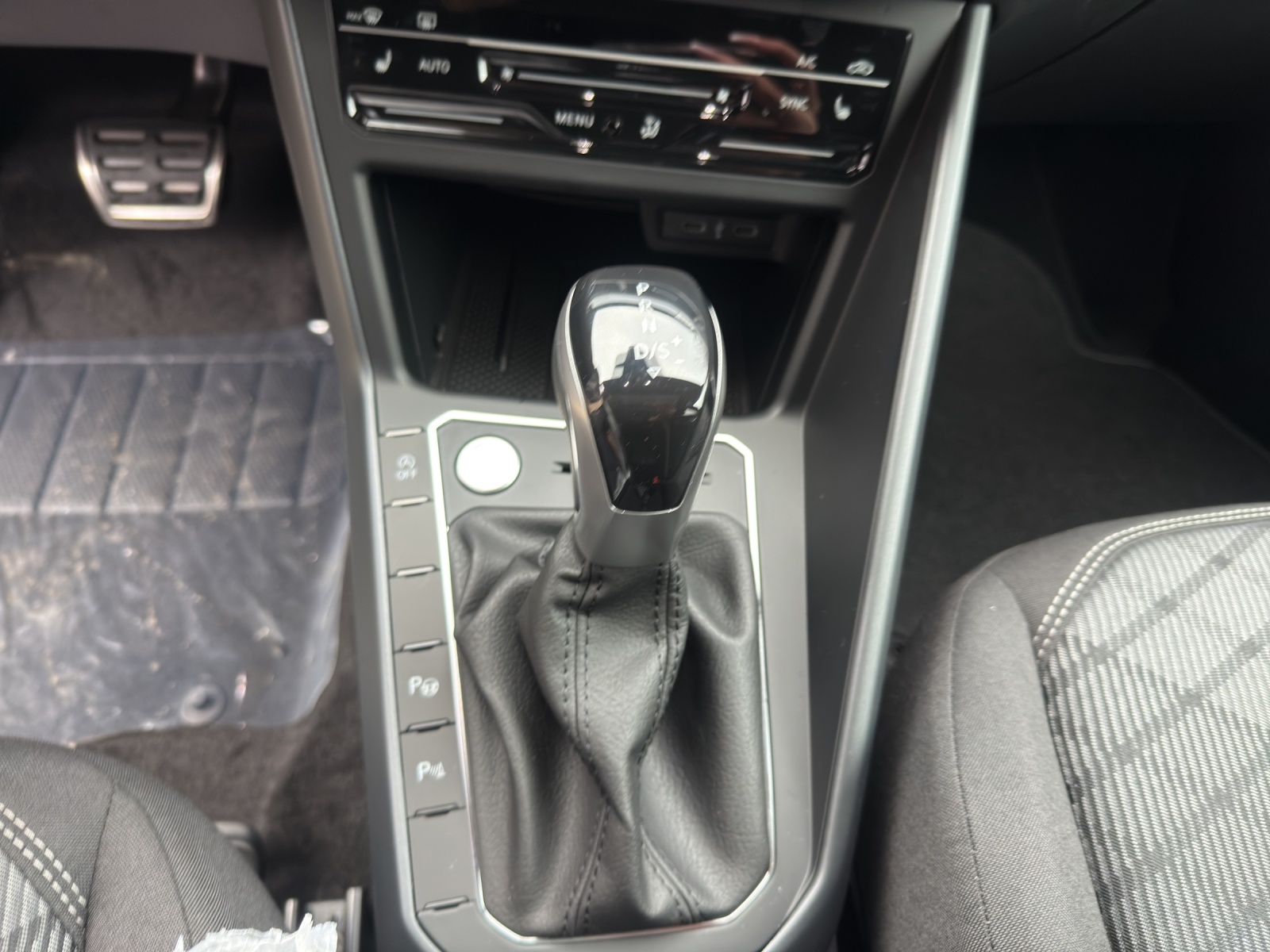 VW Polo 1.0 TSI R-Line United DSG-image-10