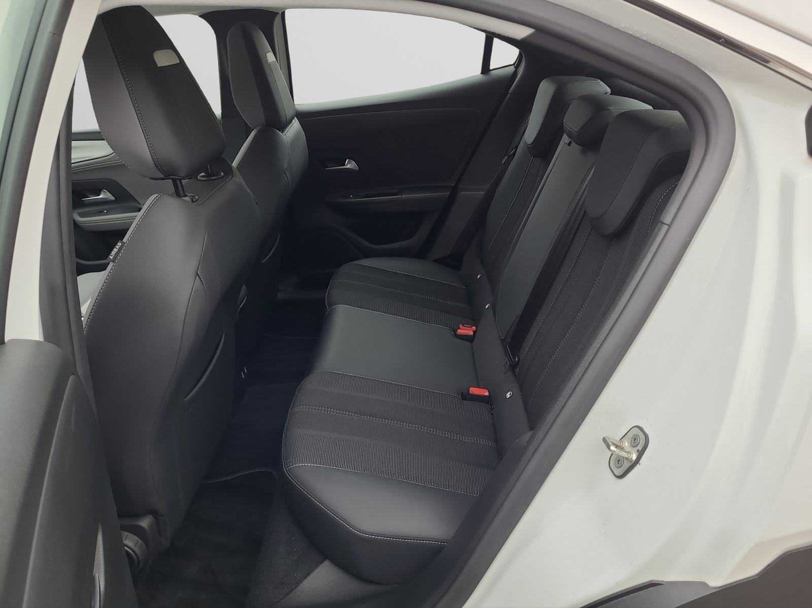 OPEL Mokka e Elegance-image-10