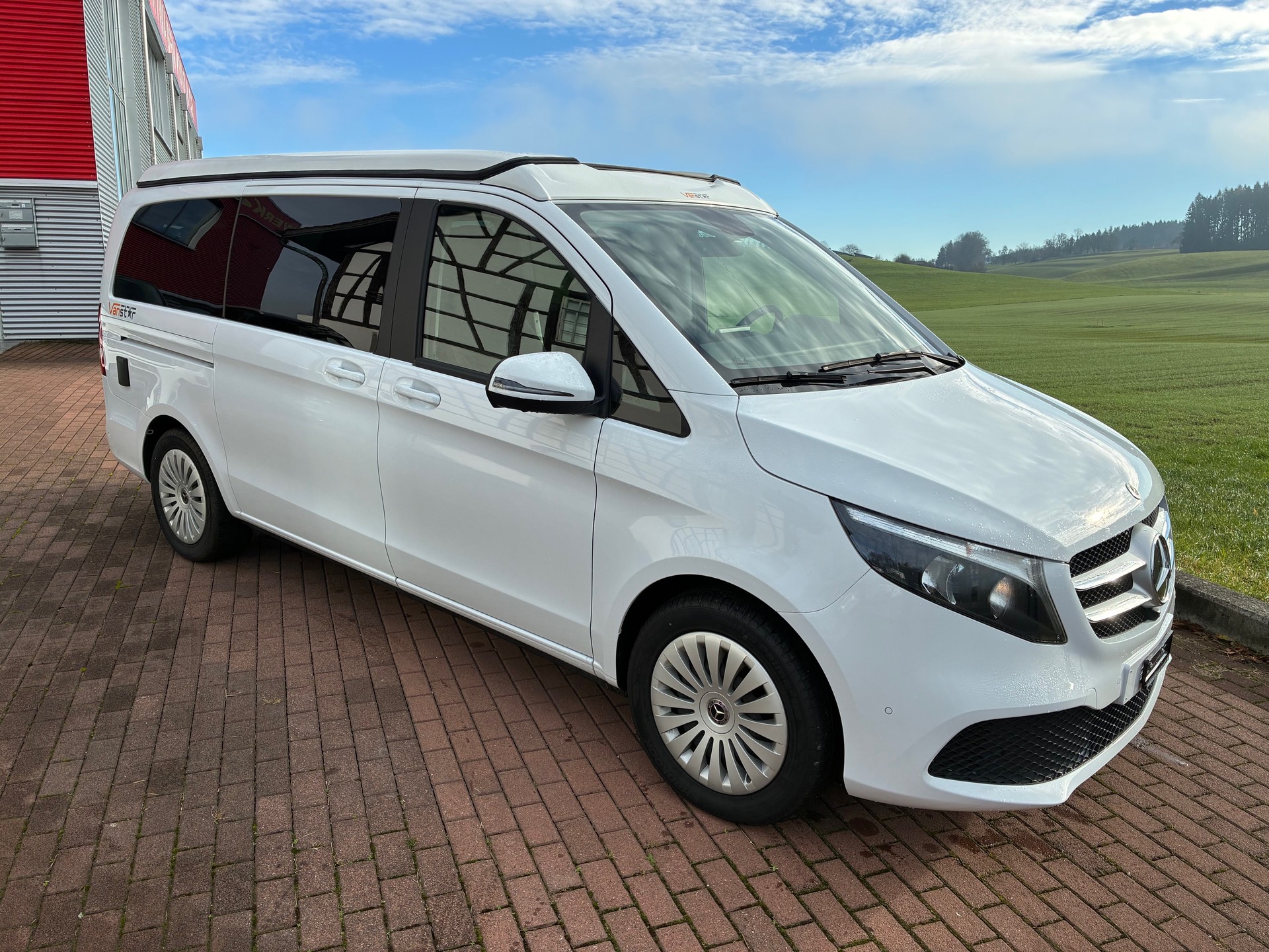 MERCEDES-BENZ-image-0