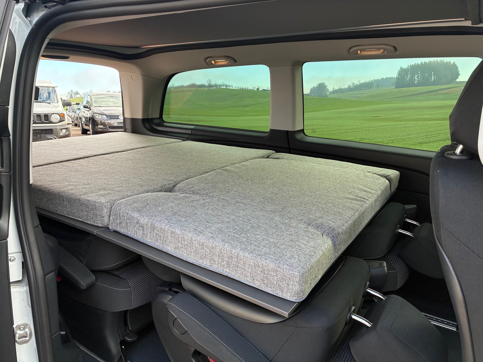 MERCEDES-BENZ-image-6