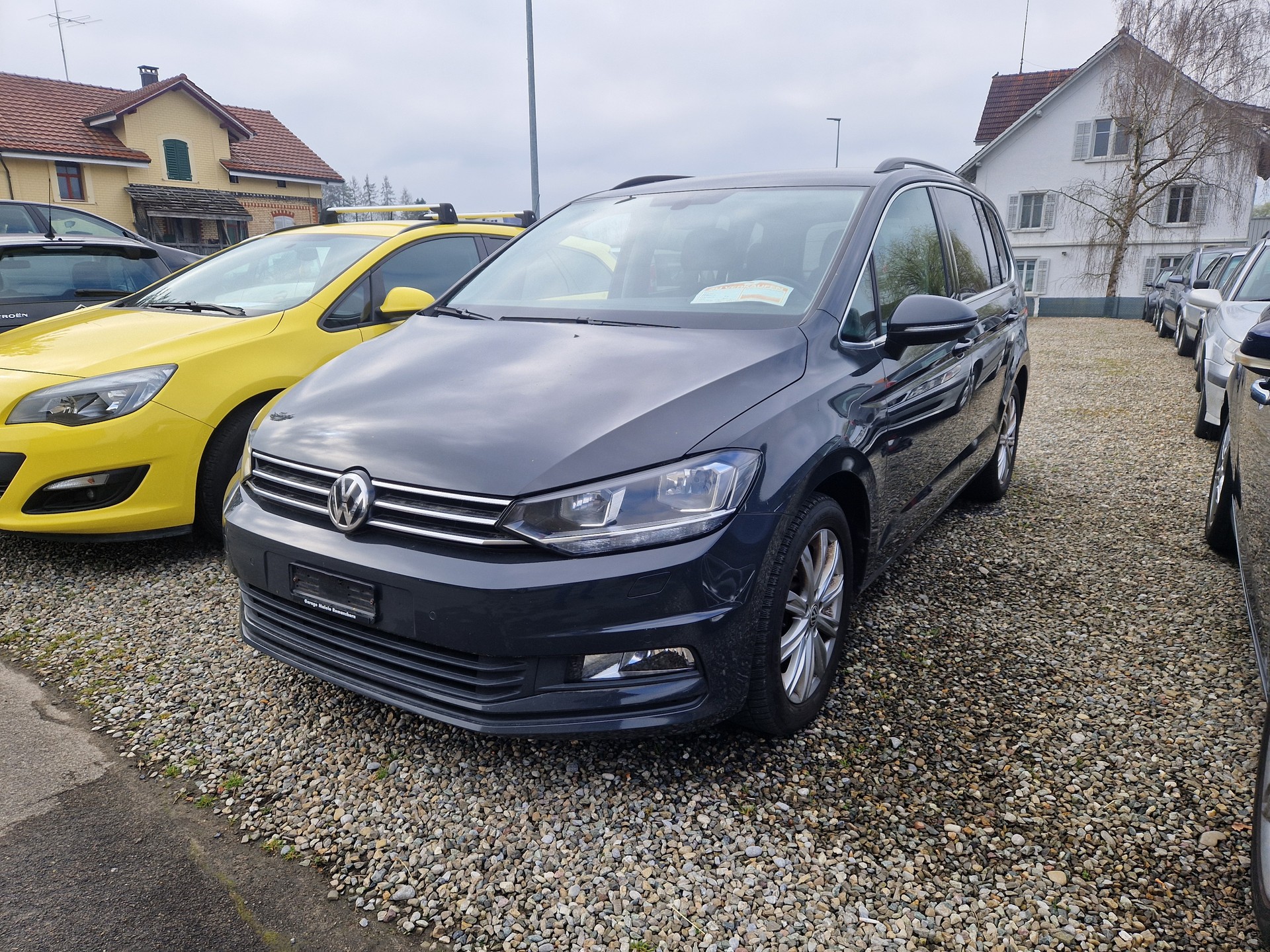 VW Touran 1.6 TDI BlueMotion Technology Comfortline DSG-image-1