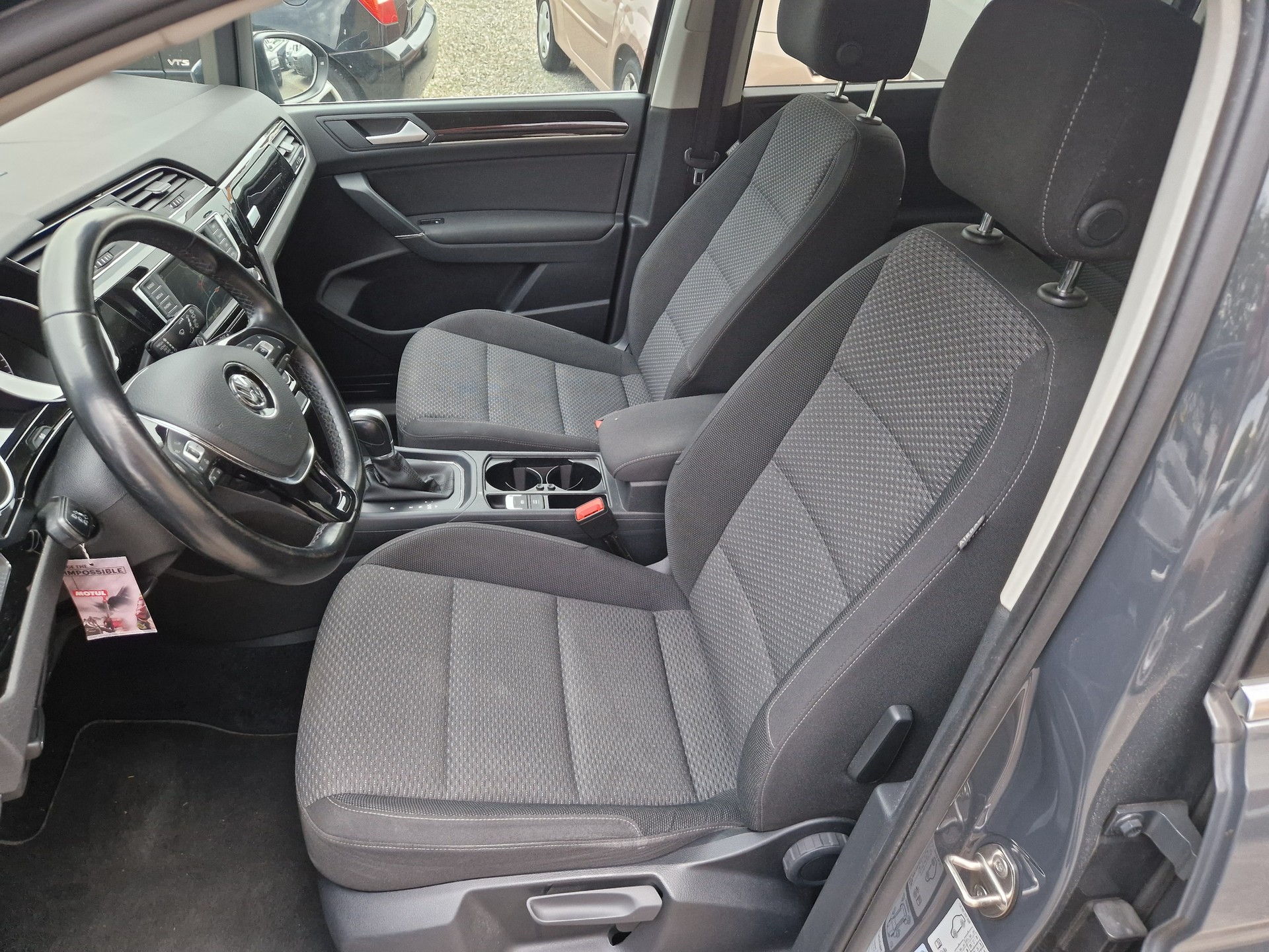 VW Touran 1.6 TDI BlueMotion Technology Comfortline DSG-image-10