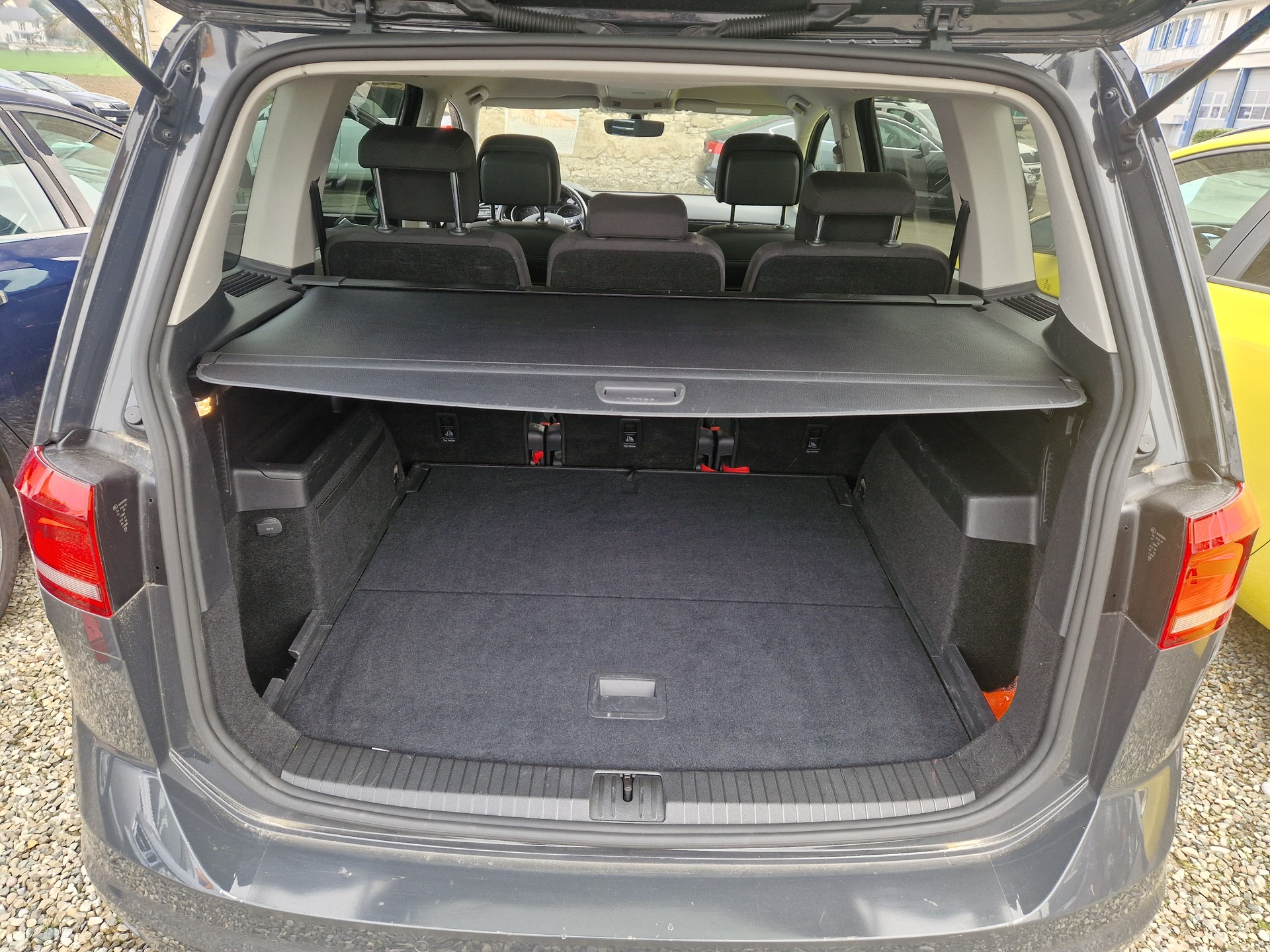 VW Touran 1.6 TDI BlueMotion Technology Comfortline DSG-image-6