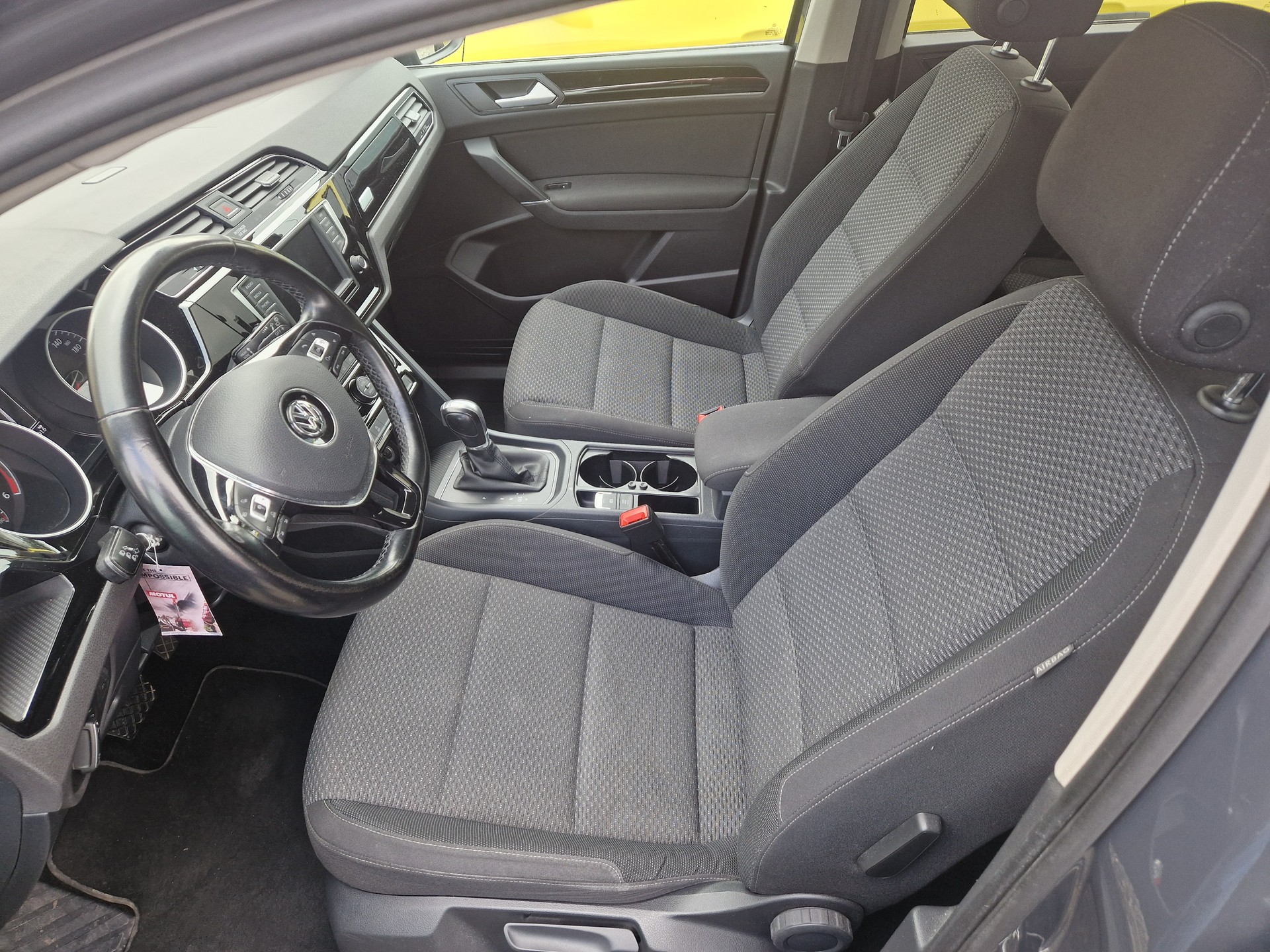 VW Touran 1.6 TDI BlueMotion Technology Comfortline DSG-image-9