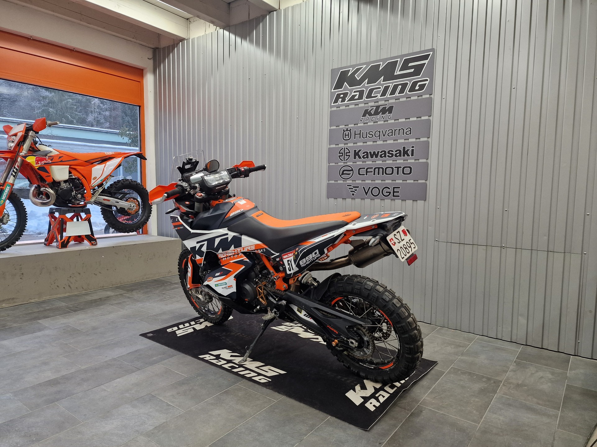 KTM 890 Adventure R-showroom-element-3