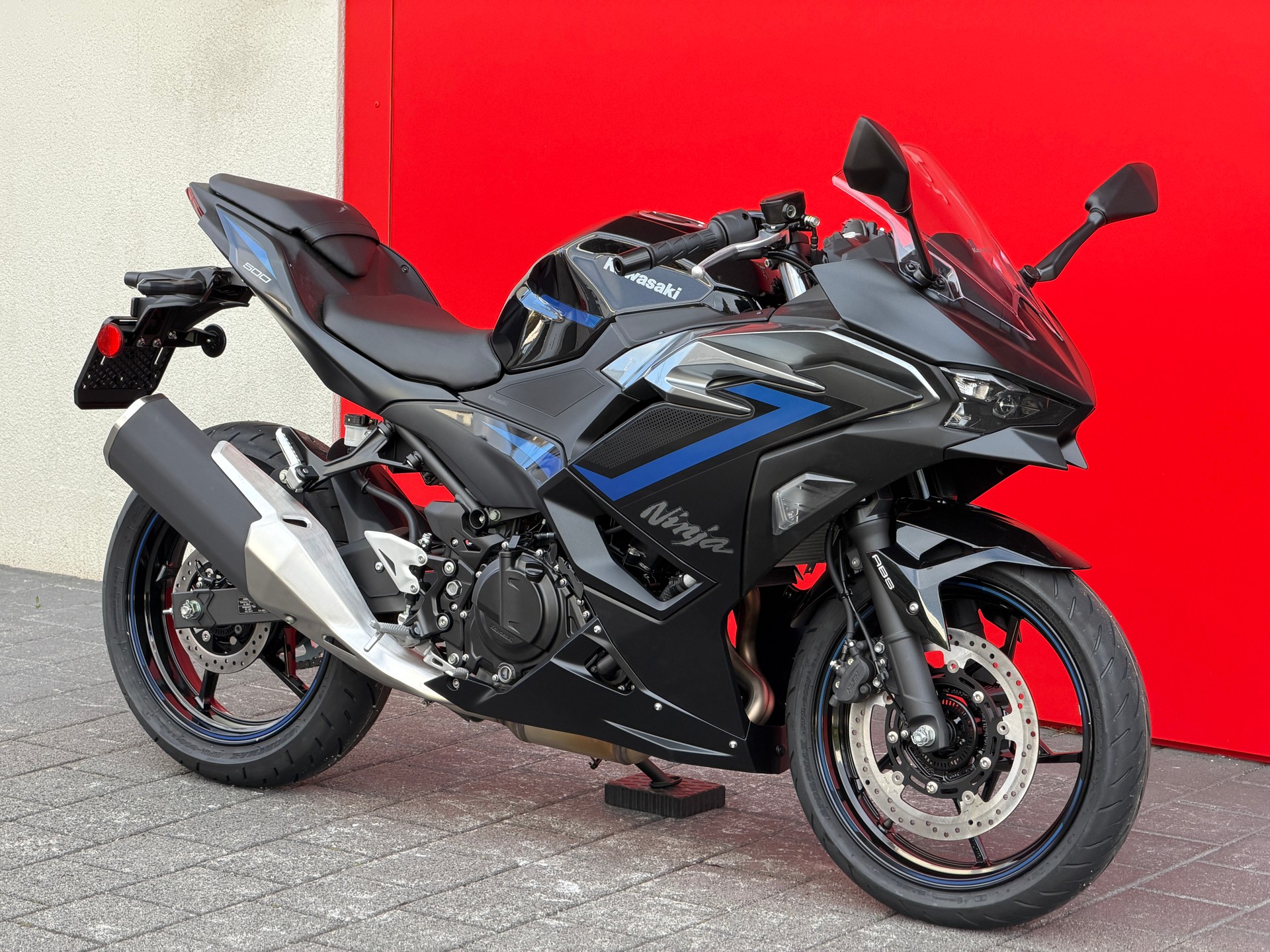 KAWASAKI Ninja 500 SE-showroom-element-1
