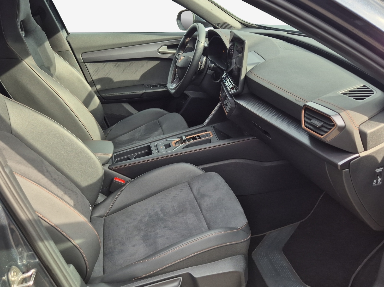CUPRA Formentor 1.5 e-HYBRID pHEV VZ DSG-image-13