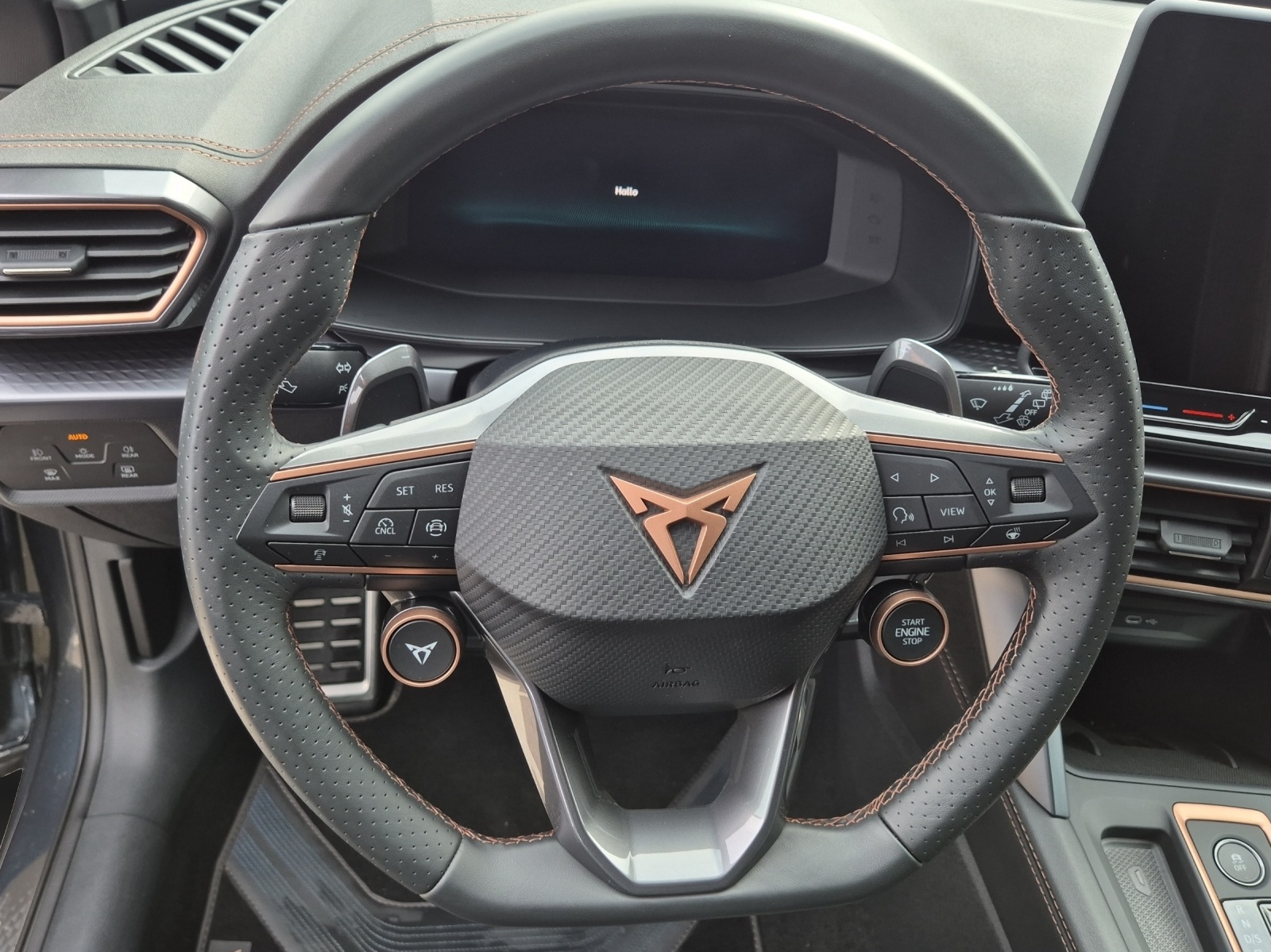 CUPRA Formentor 1.5 e-HYBRID pHEV VZ DSG-image-9