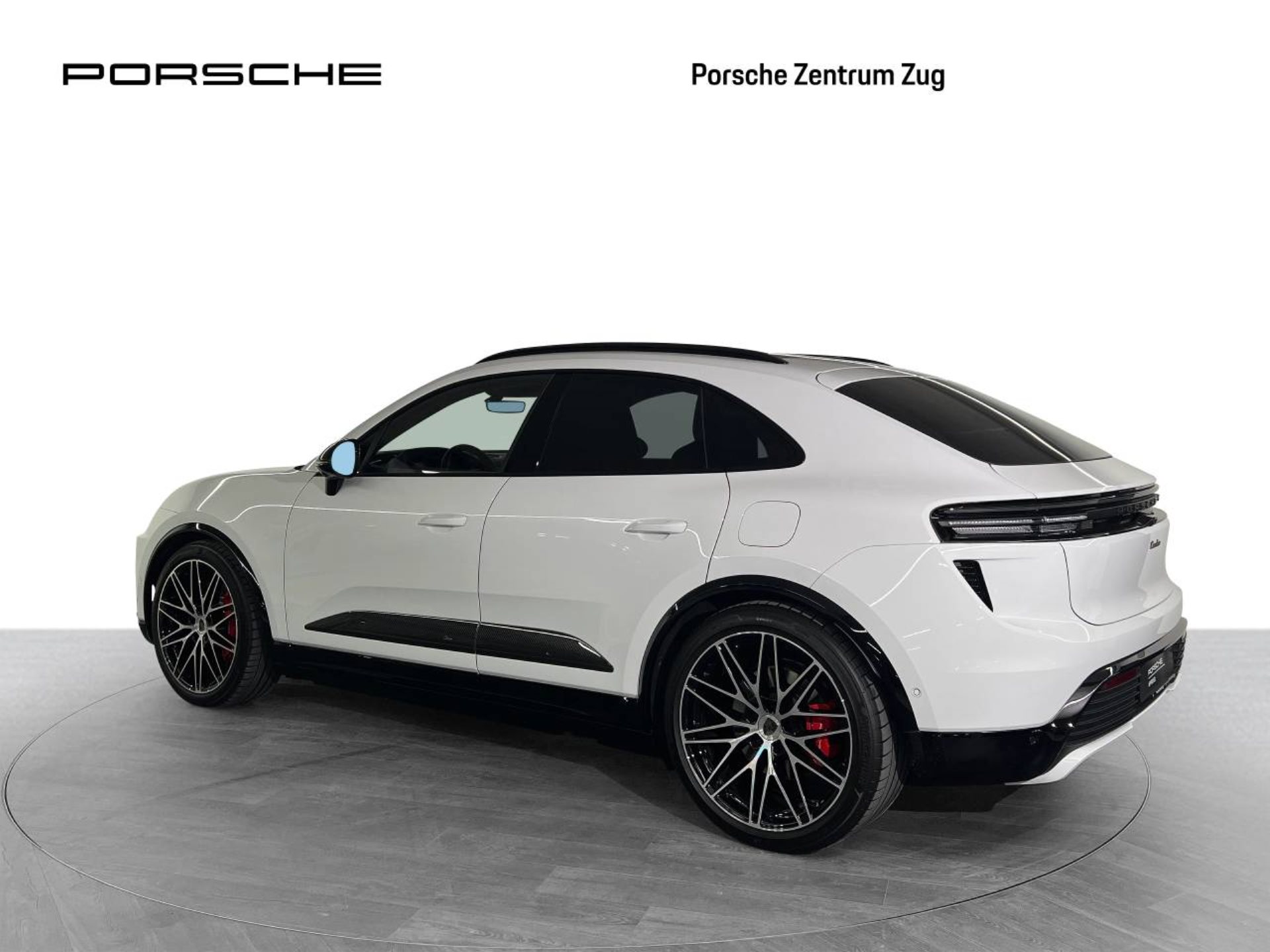 PORSCHE Macan Turbo-image-2