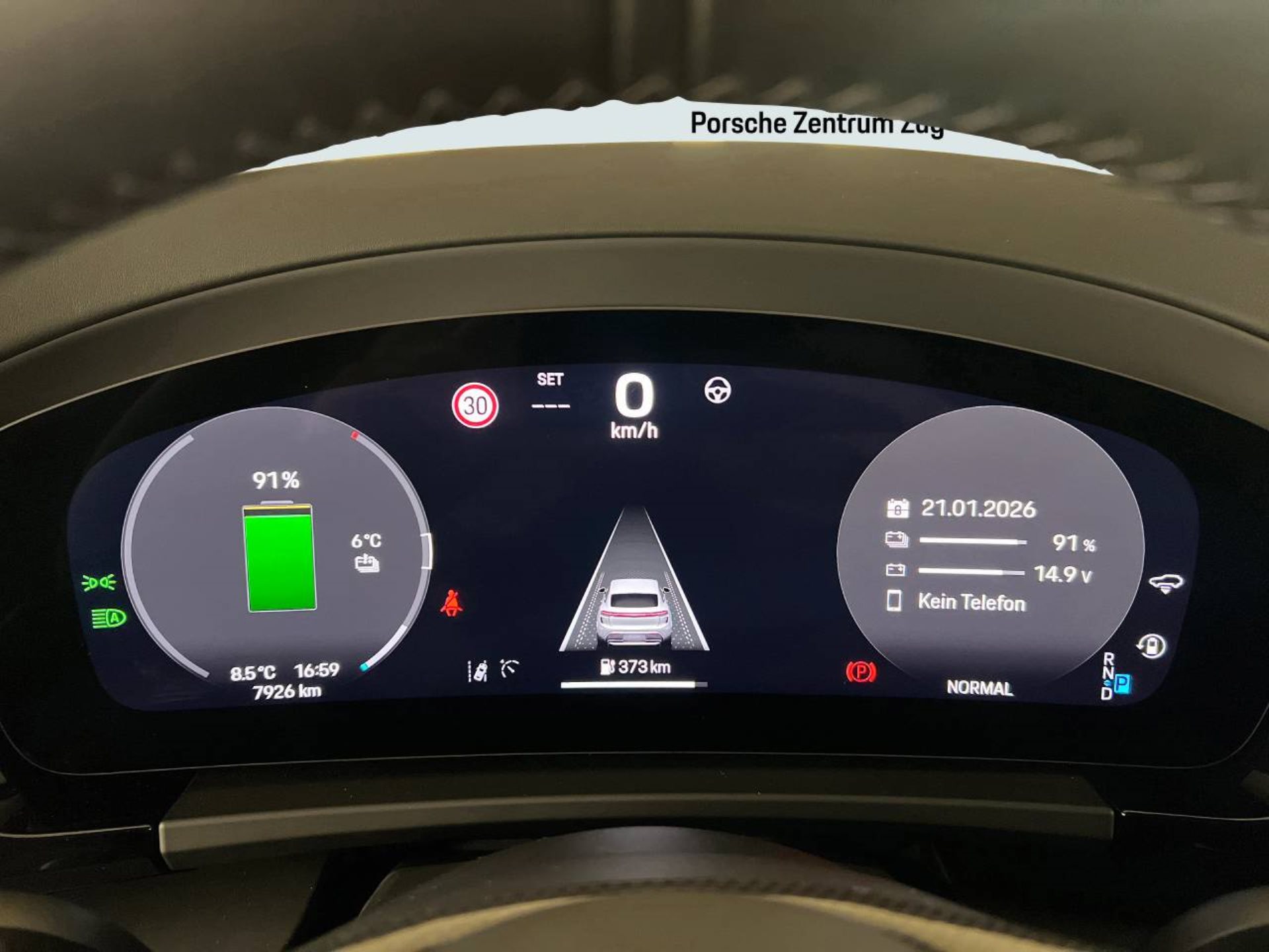 PORSCHE Macan Turbo-image-24