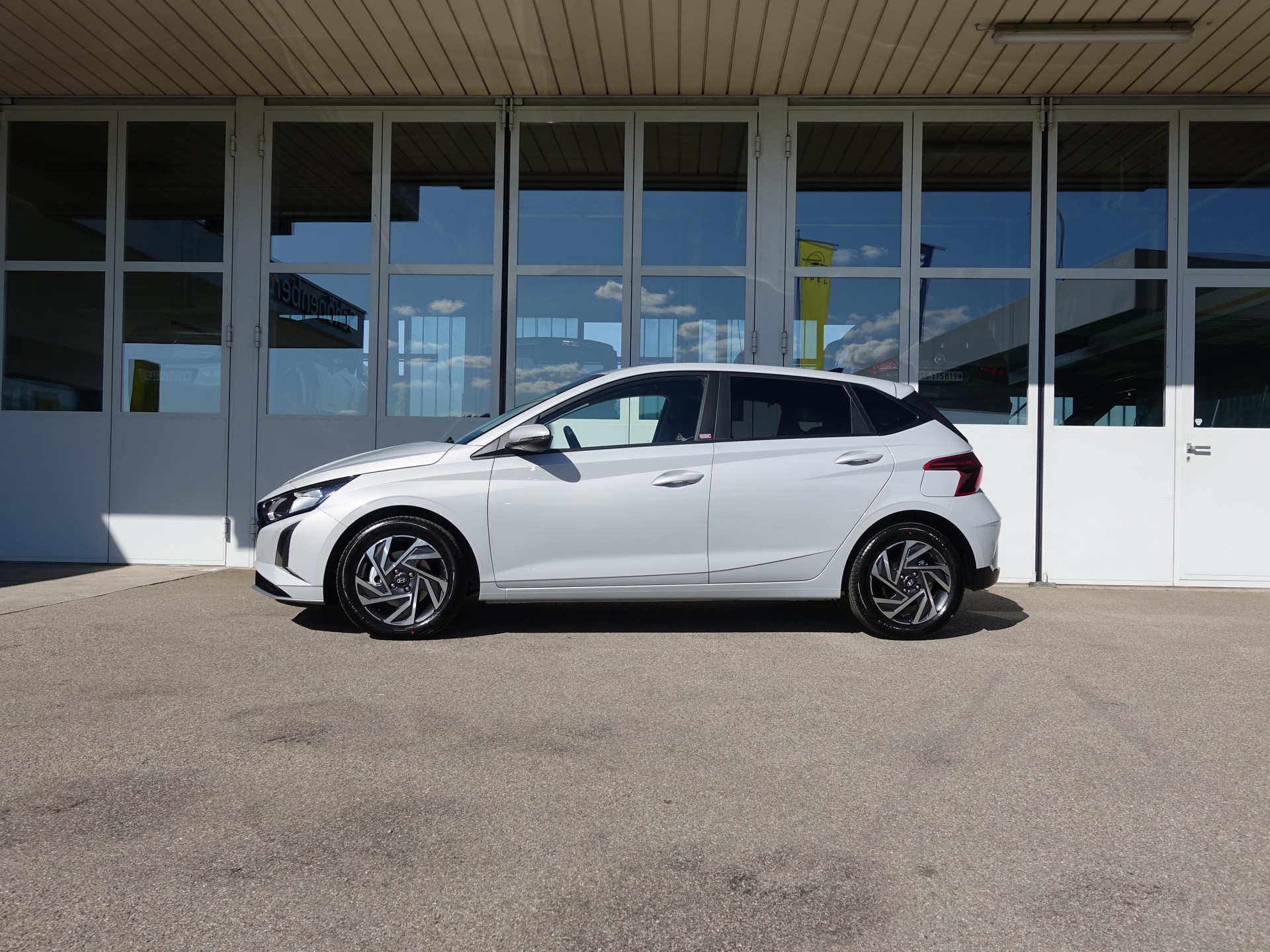 HYUNDAI i20 1.0 T-GDi Amplia DCT-image-17
