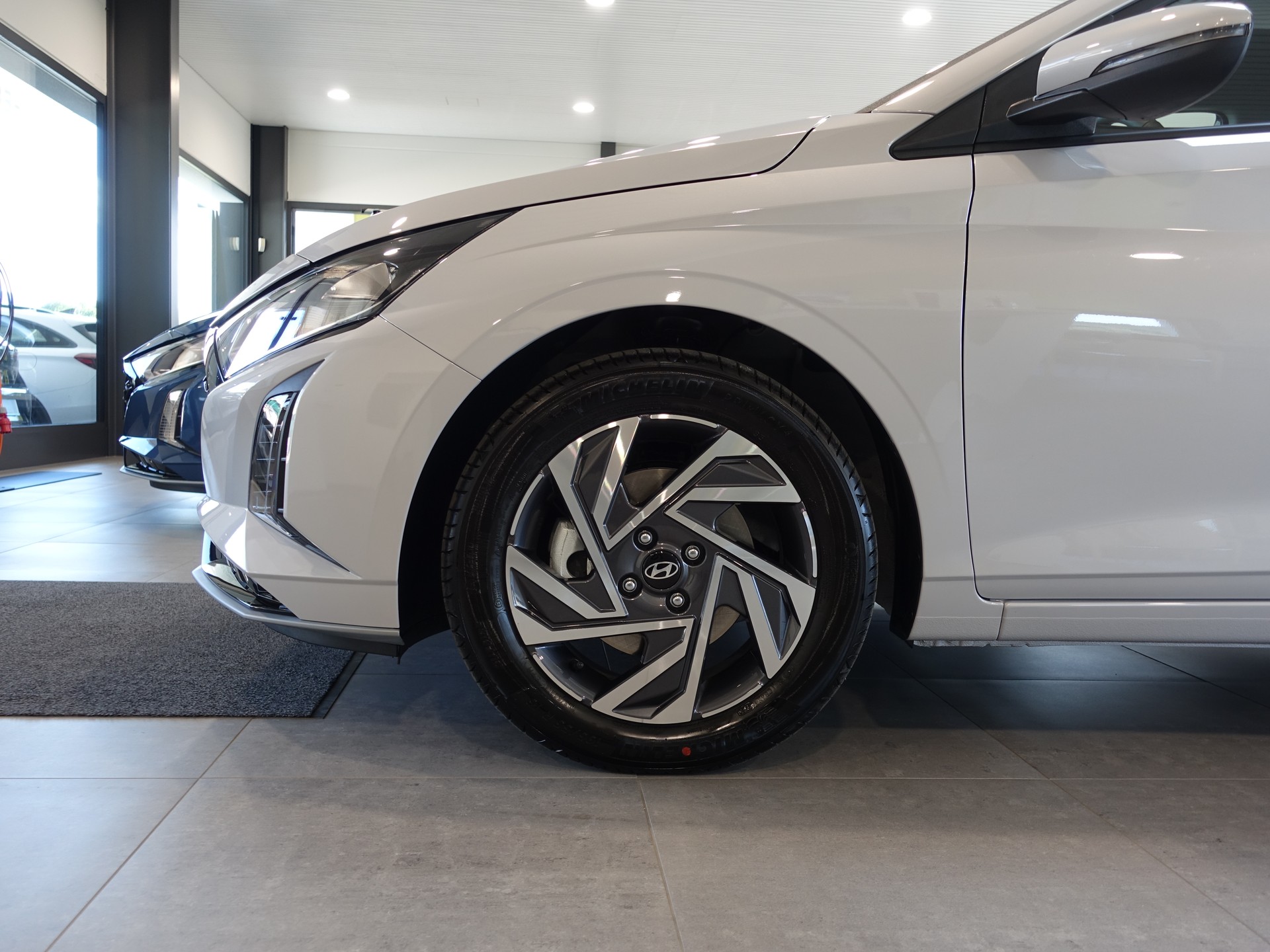 HYUNDAI i20 1.0 T-GDi Amplia DCT-image-6