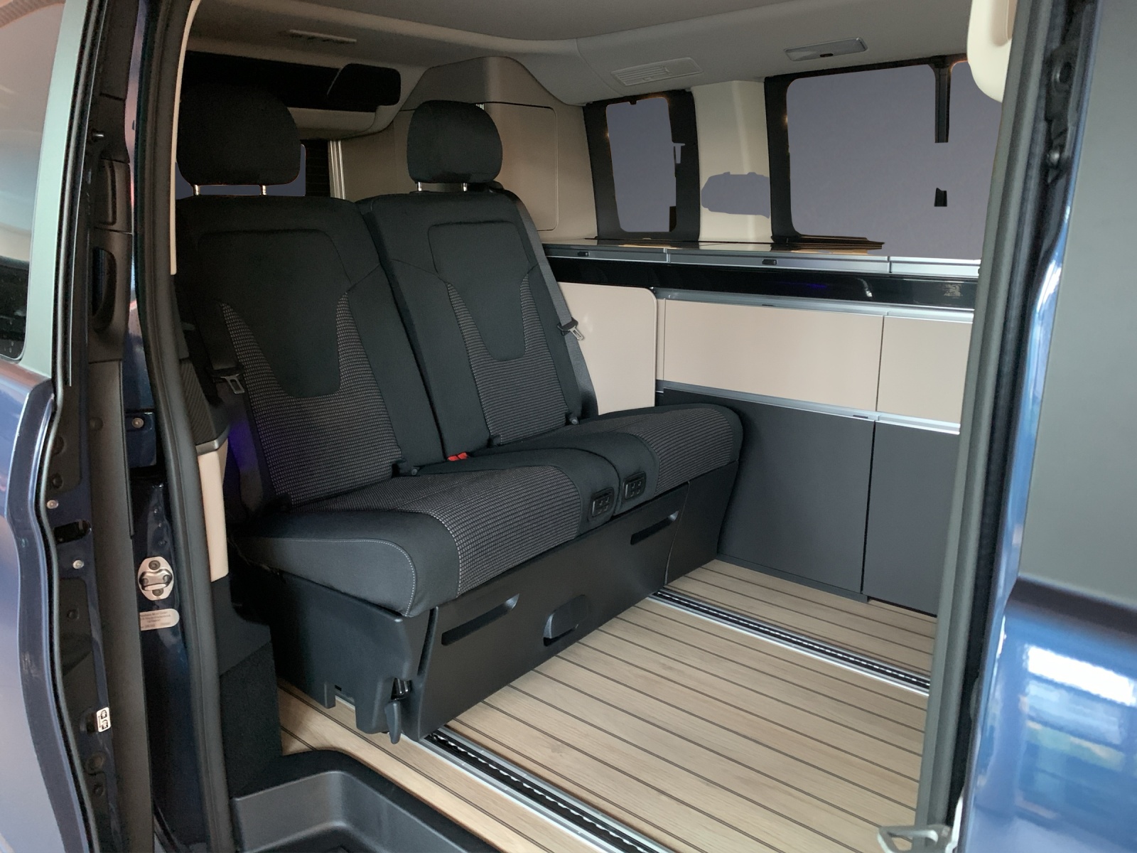 MERCEDES-BENZ Marco Polo 250 d 4M Automat-image-6