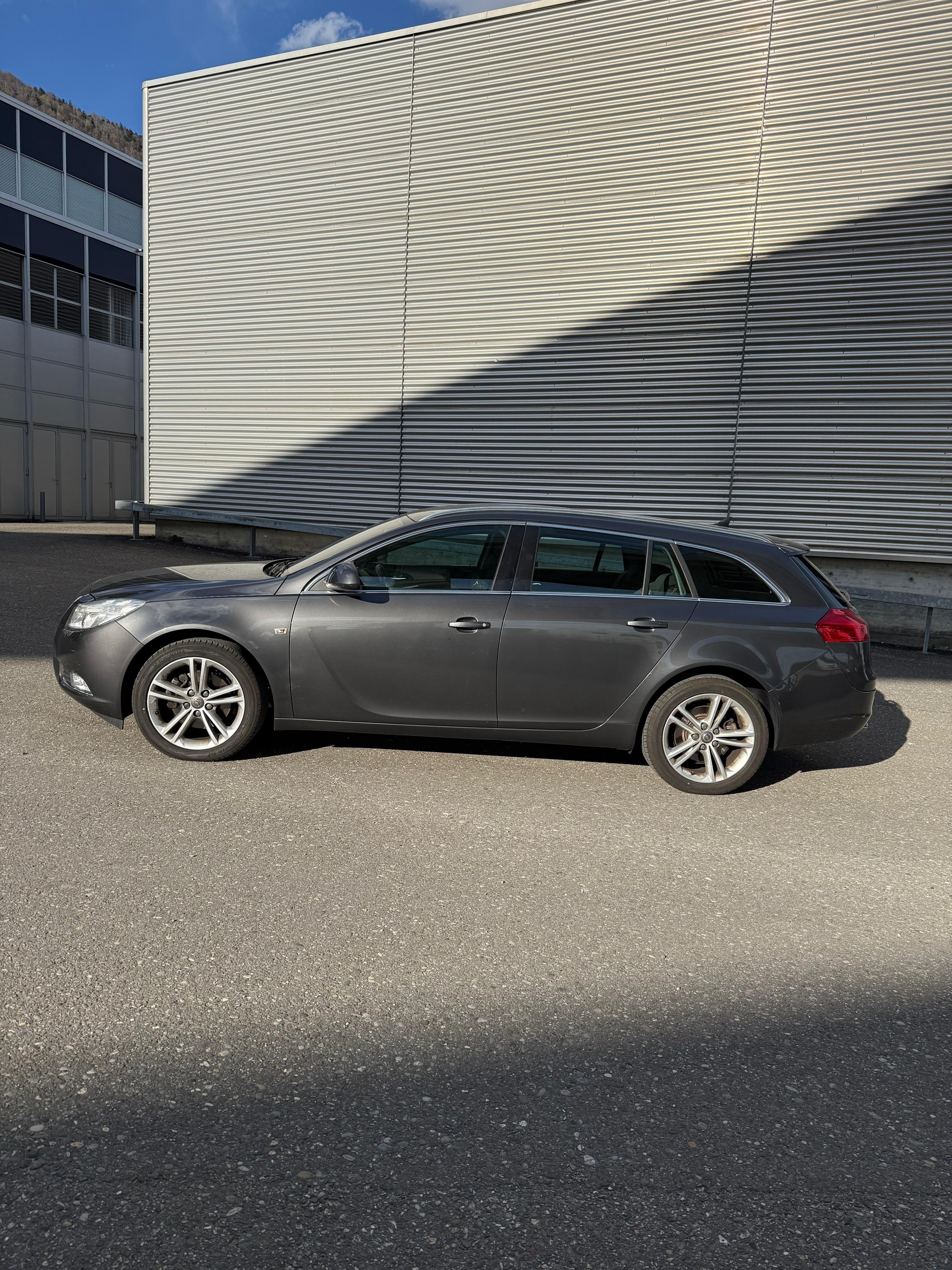 OPEL Insignia ST 2.0 Turbo Sport 4WD Aut.-image-4