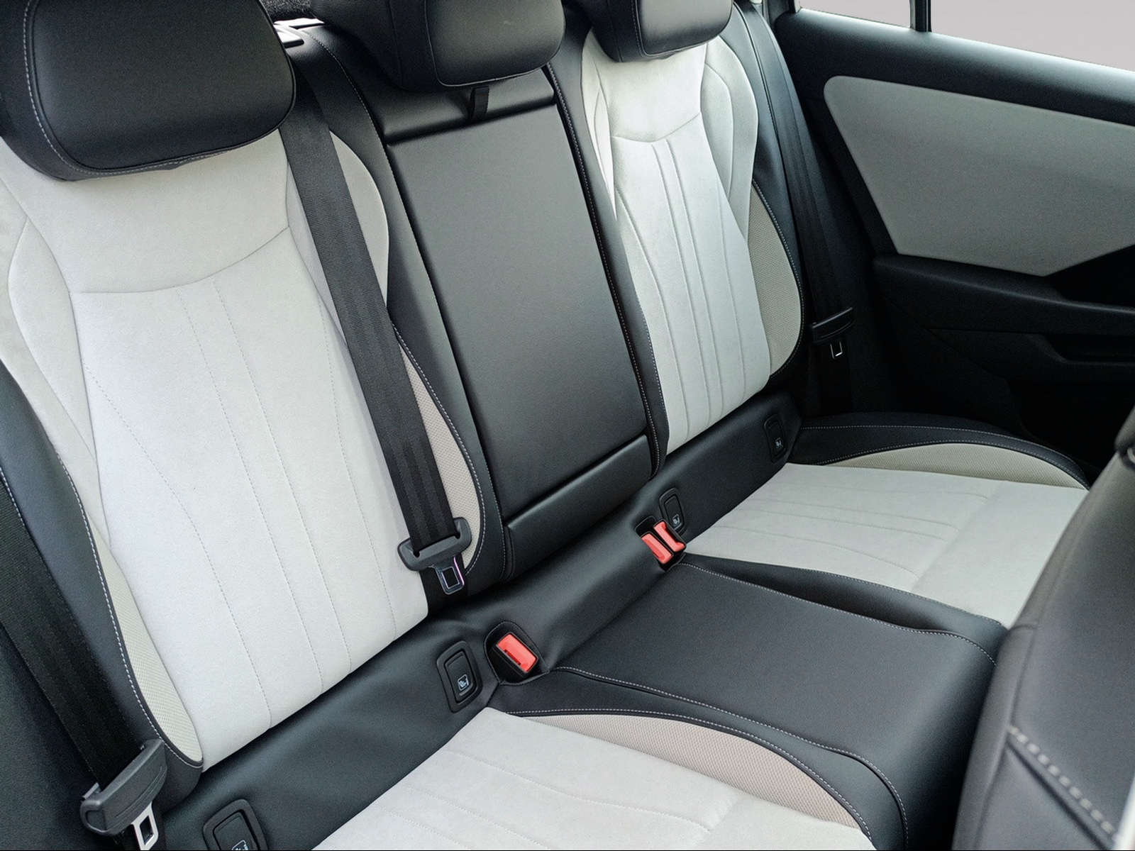 VW T-Roc 1.5 eTSI mHEV Style DSG-image-9