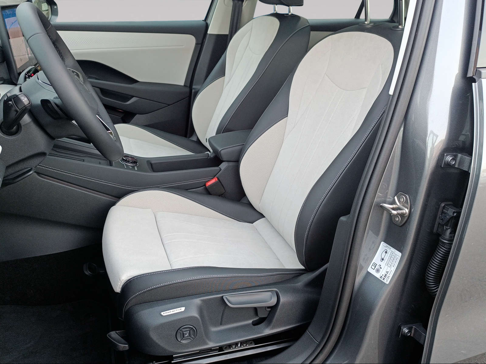 VW T-Roc 1.5 eTSI mHEV Style DSG-image-7