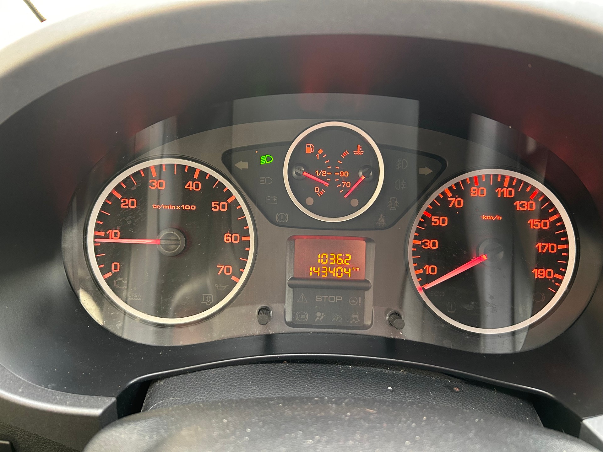 CITROEN Berlingo 1.6 BlueHDi Feel-image-8