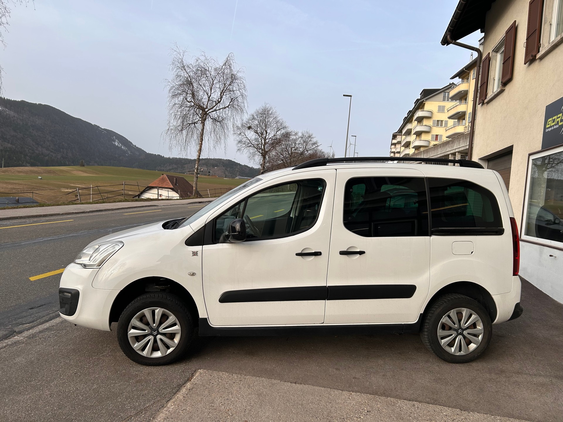 CITROEN Berlingo 1.6 BlueHDi Feel-image-5