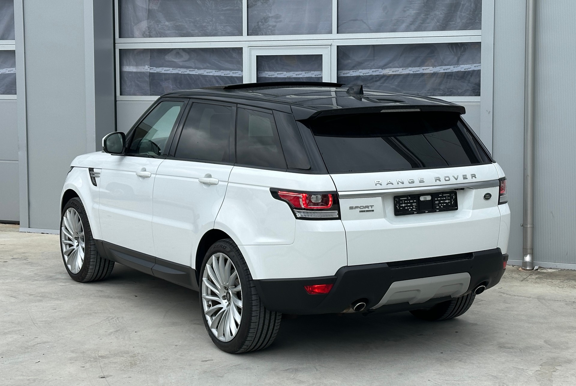 LAND ROVER Range Rover Sport 3.0 SDV6 HSE Automatic-image-5