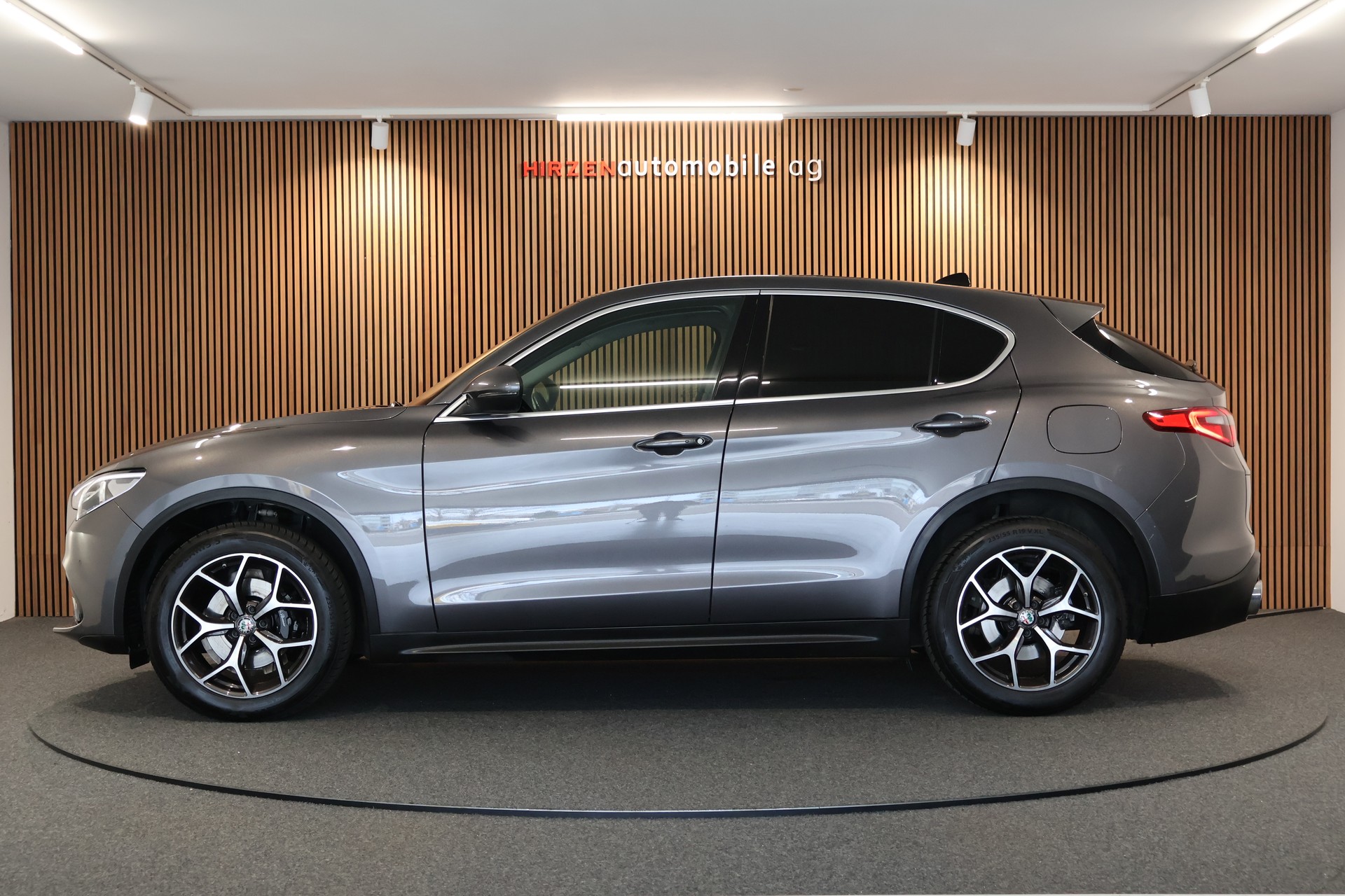 ALFA ROMEO Stelvio 2.0 Super Q4 Automatic-image-1