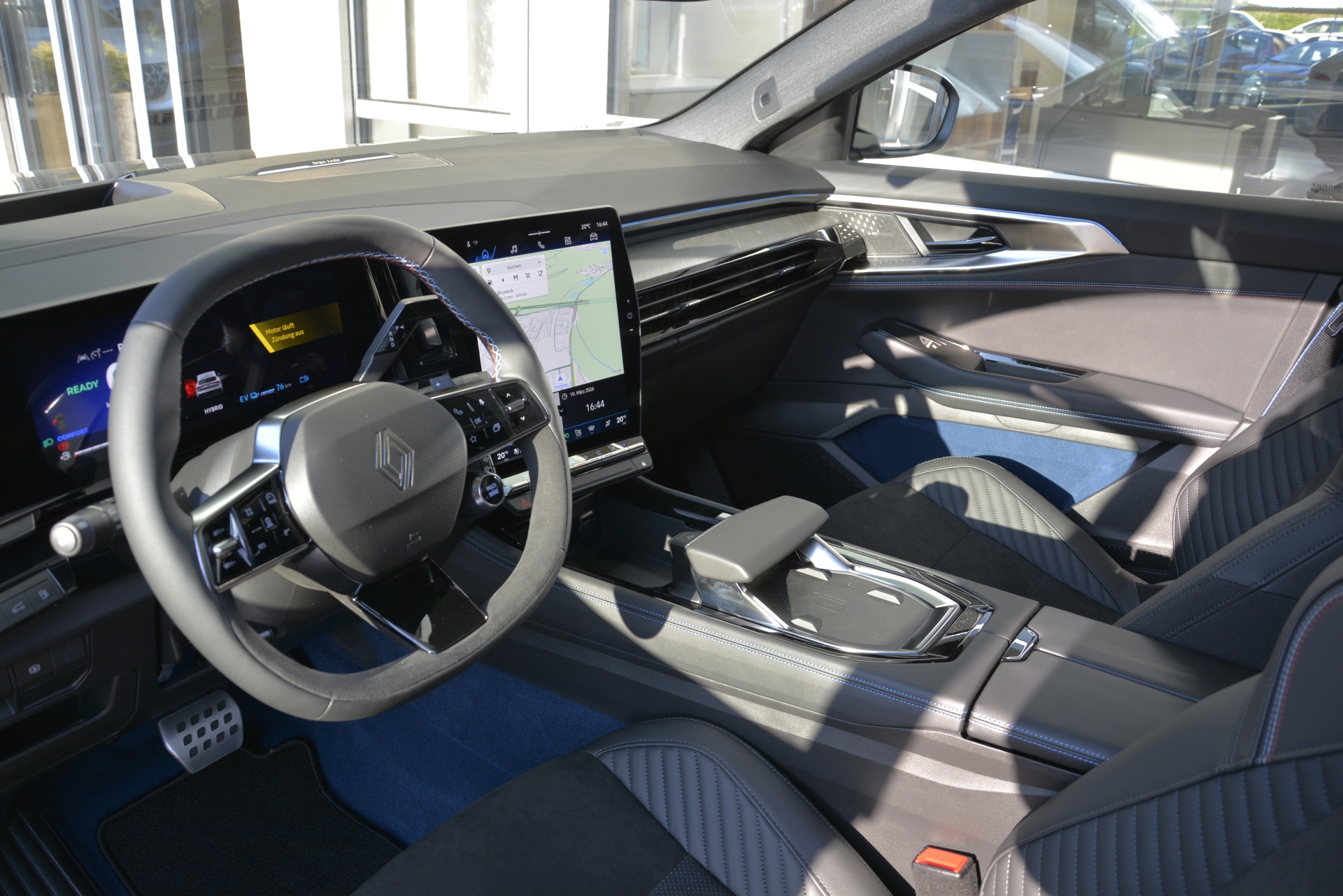 RENAULT RAFALE HYBRID E-TECH Atelier Alpine E-Tech 4x4 300PS plug-in-image-4
