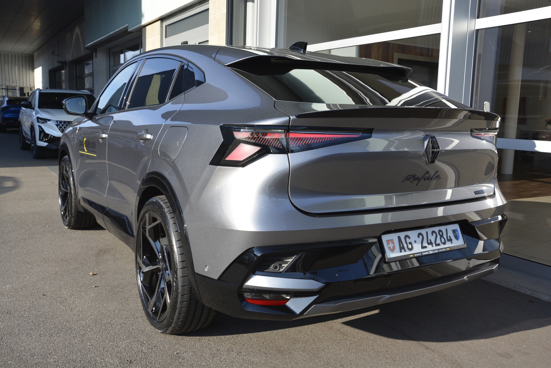 RENAULT RAFALE HYBRID E-TECH Atelier Alpine E-Tech 4x4 300PS plug-in-image-3