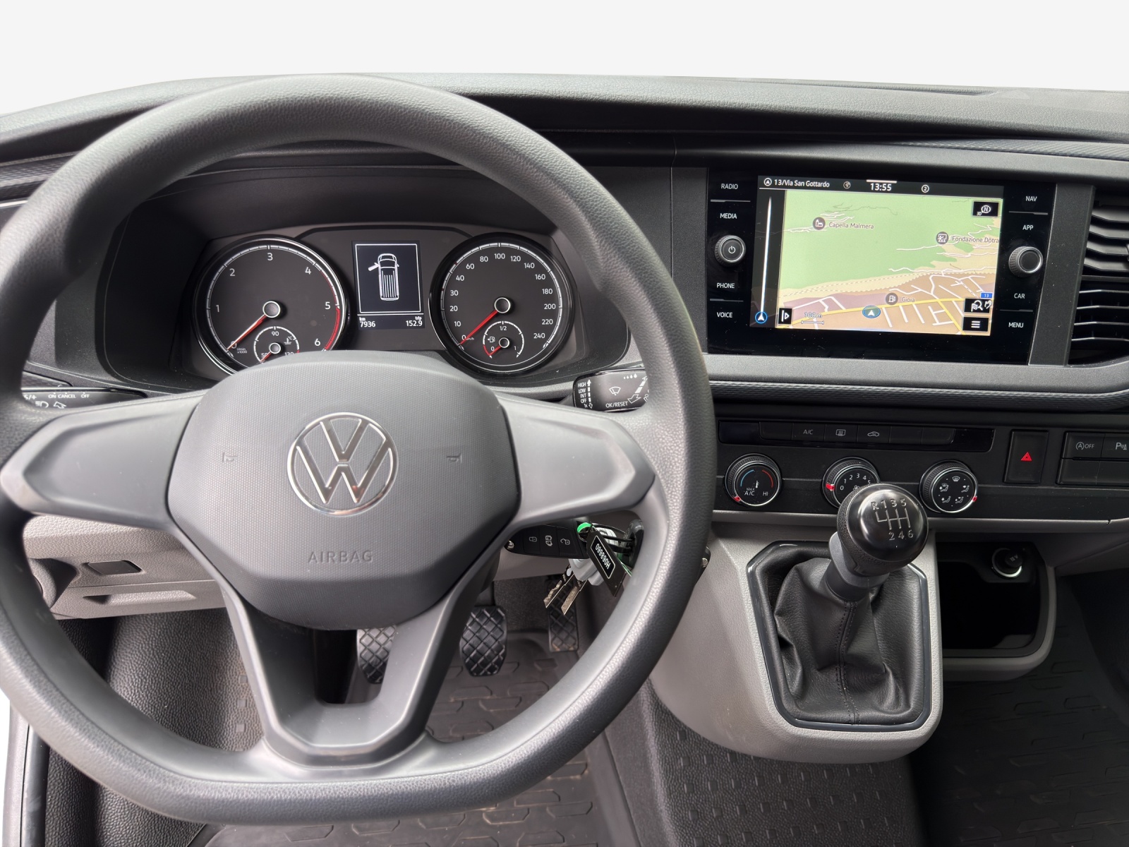 VW T6.1 2.0 TDI 4Motion-image-8