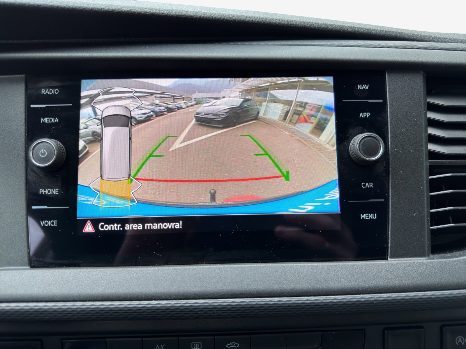 VW T6.1 2.0 TDI 4Motion-image-13