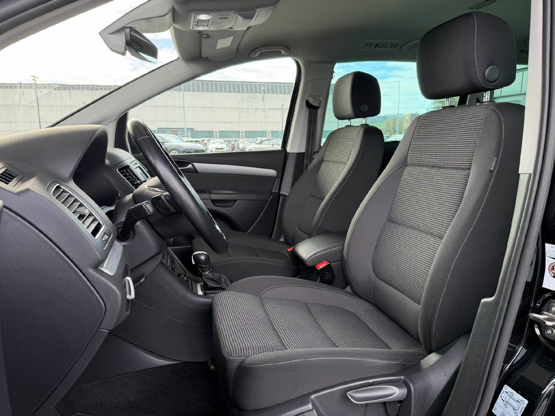 VW Sharan 2.0 TDI SCR Comfortline DSG 4m-image-5