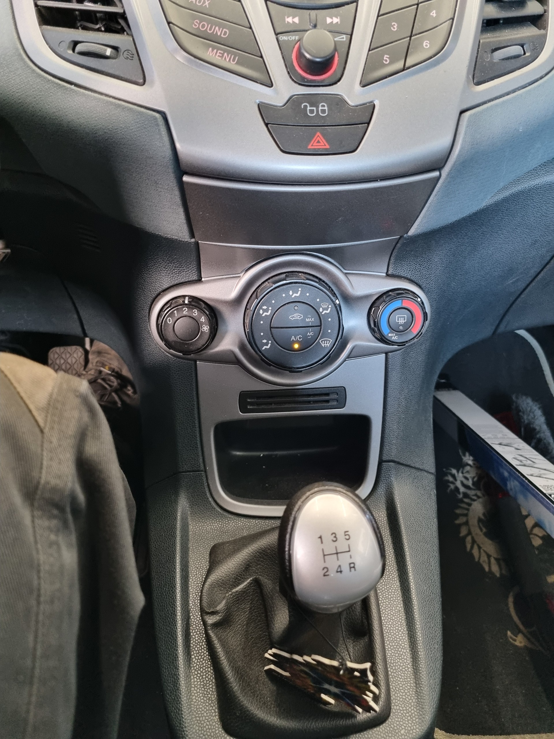 FORD Fiesta 1.25 16V Trend-image-9