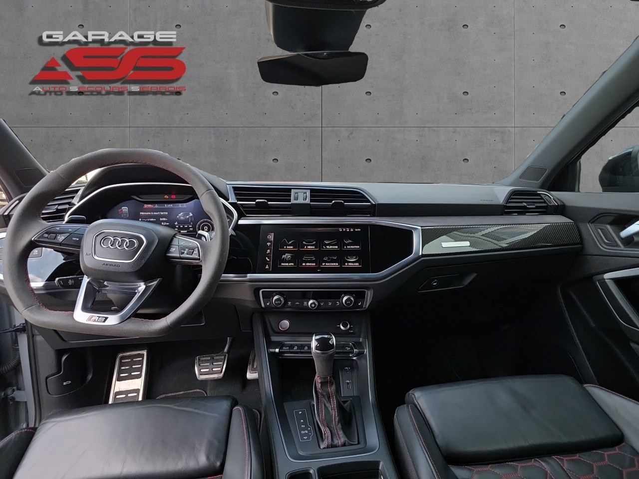 AUDI RS Q3 Sportback quattro S tronic-image-2