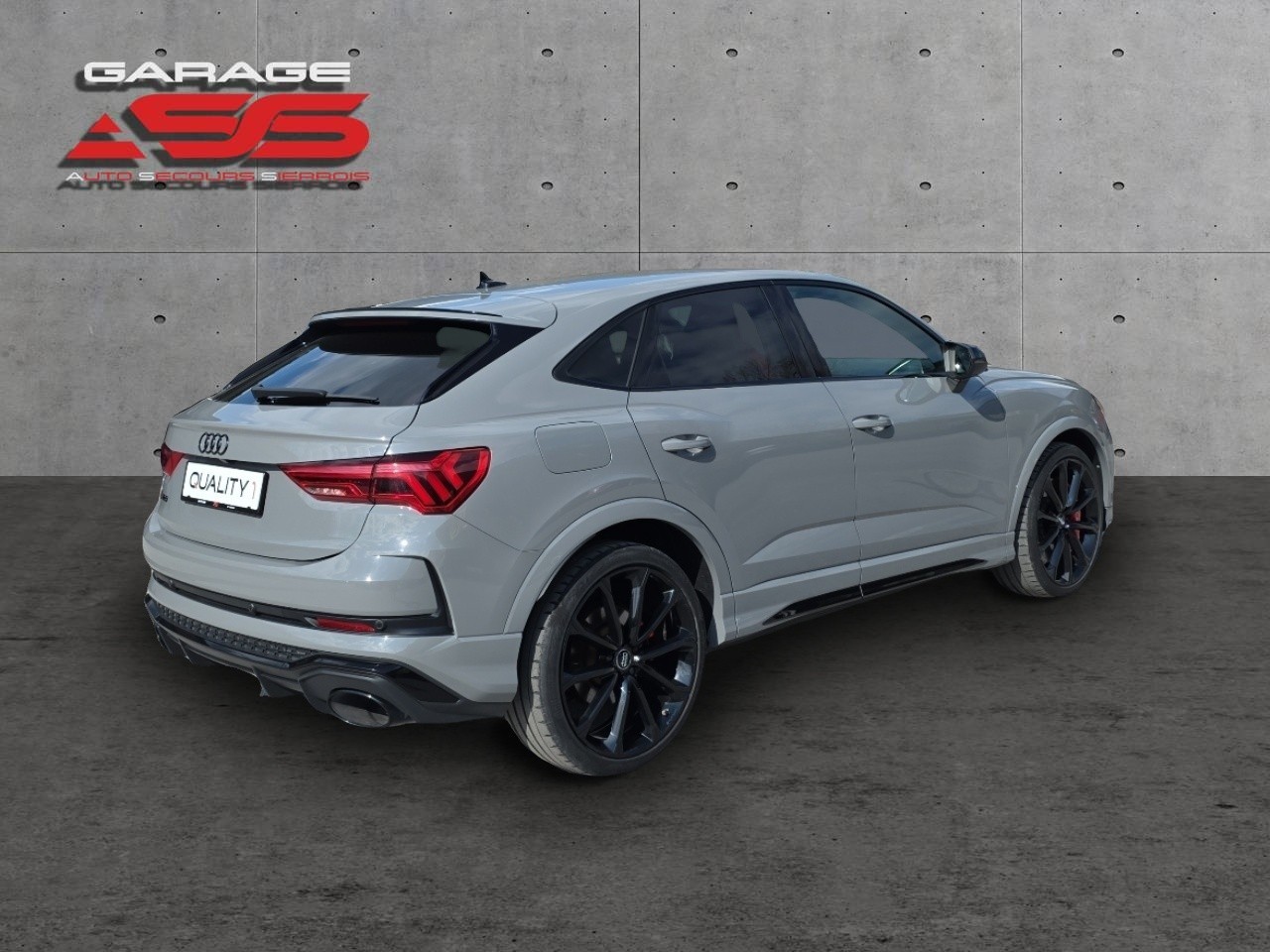 AUDI RS Q3 Sportback quattro S tronic-image-1