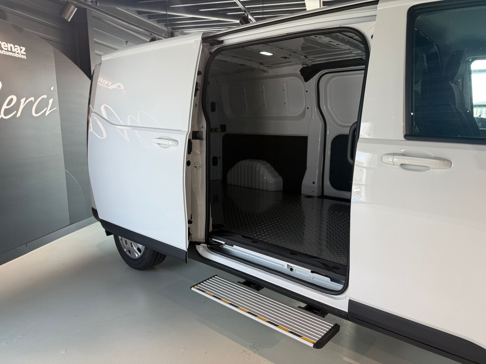 MAXUS Deliver 7 2.0D L2-image-4