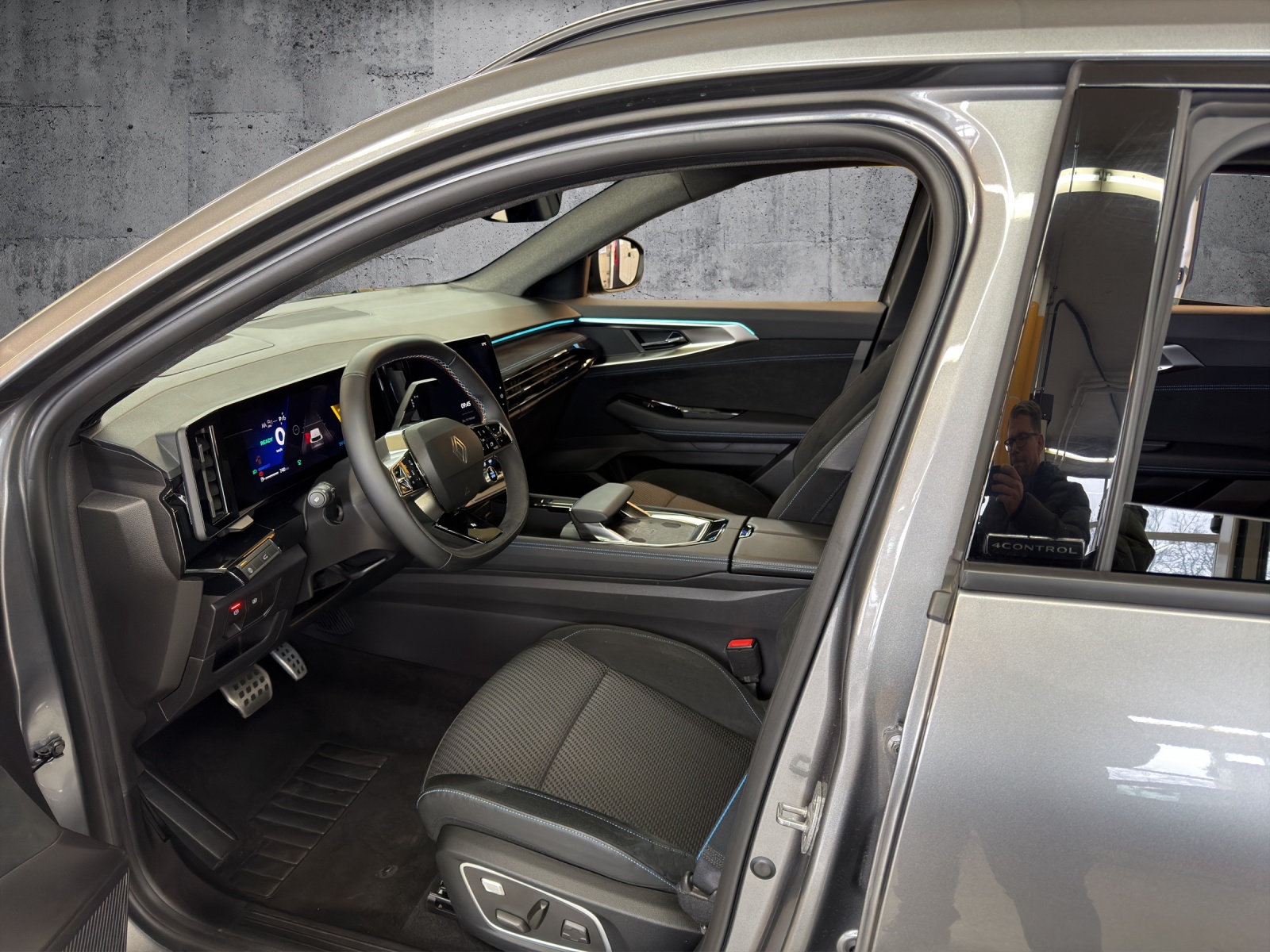 RENAULT Espace 1.2 E-Tech 200 Esprit Alpine 5-Sitze *8-fach 20 Zoll Alu*-image-19